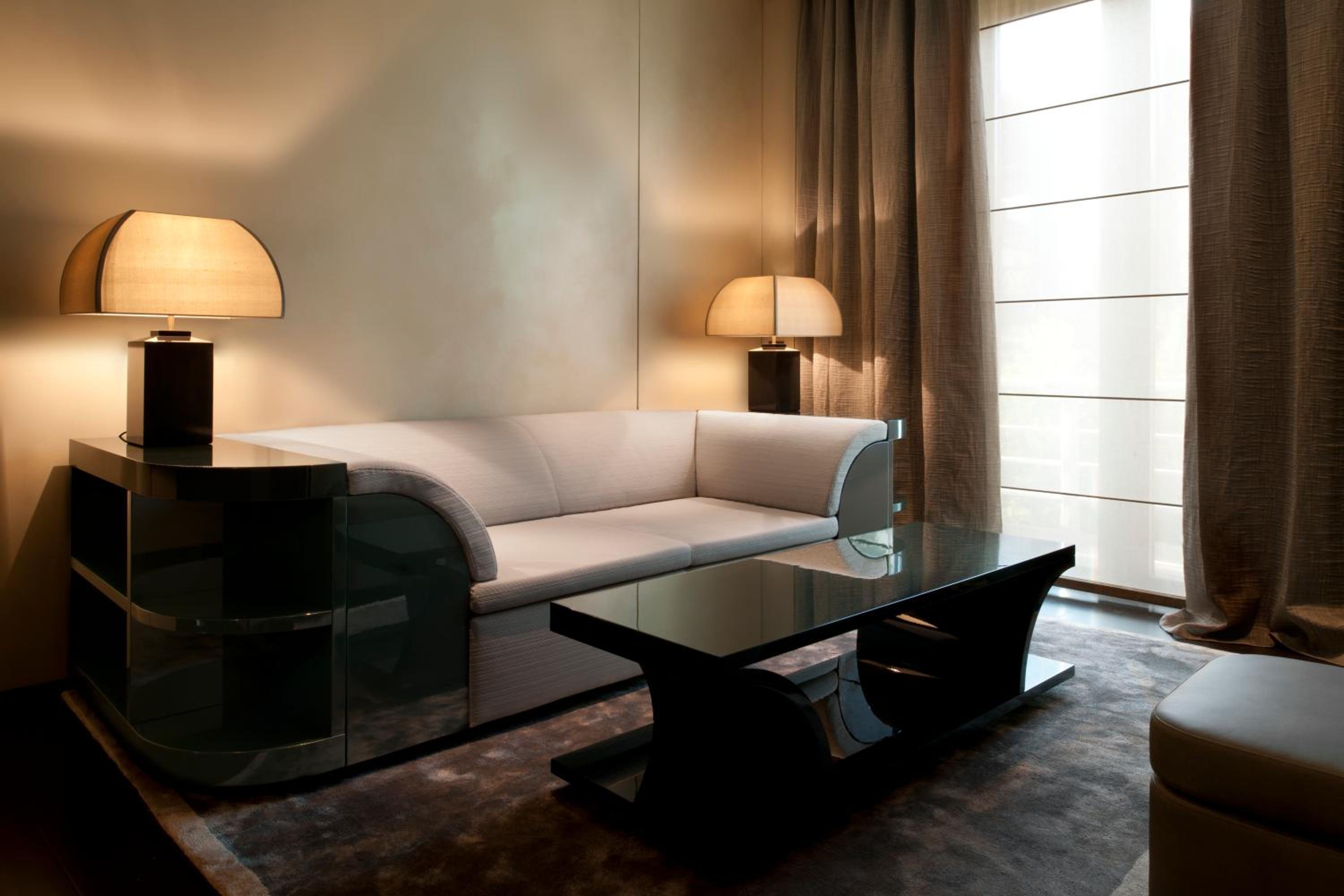 Armani Junior Suite (Non Smoking)