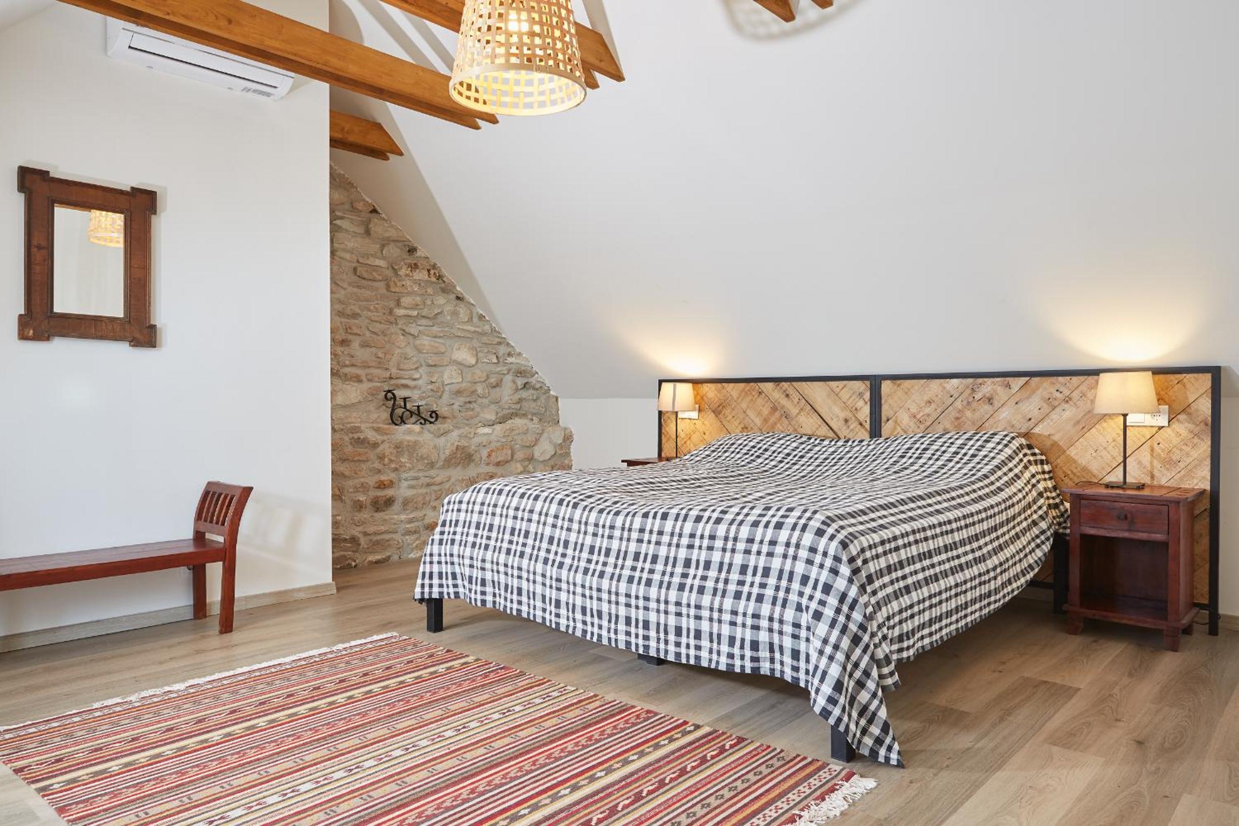 Double or Twin Room - Photo 10
