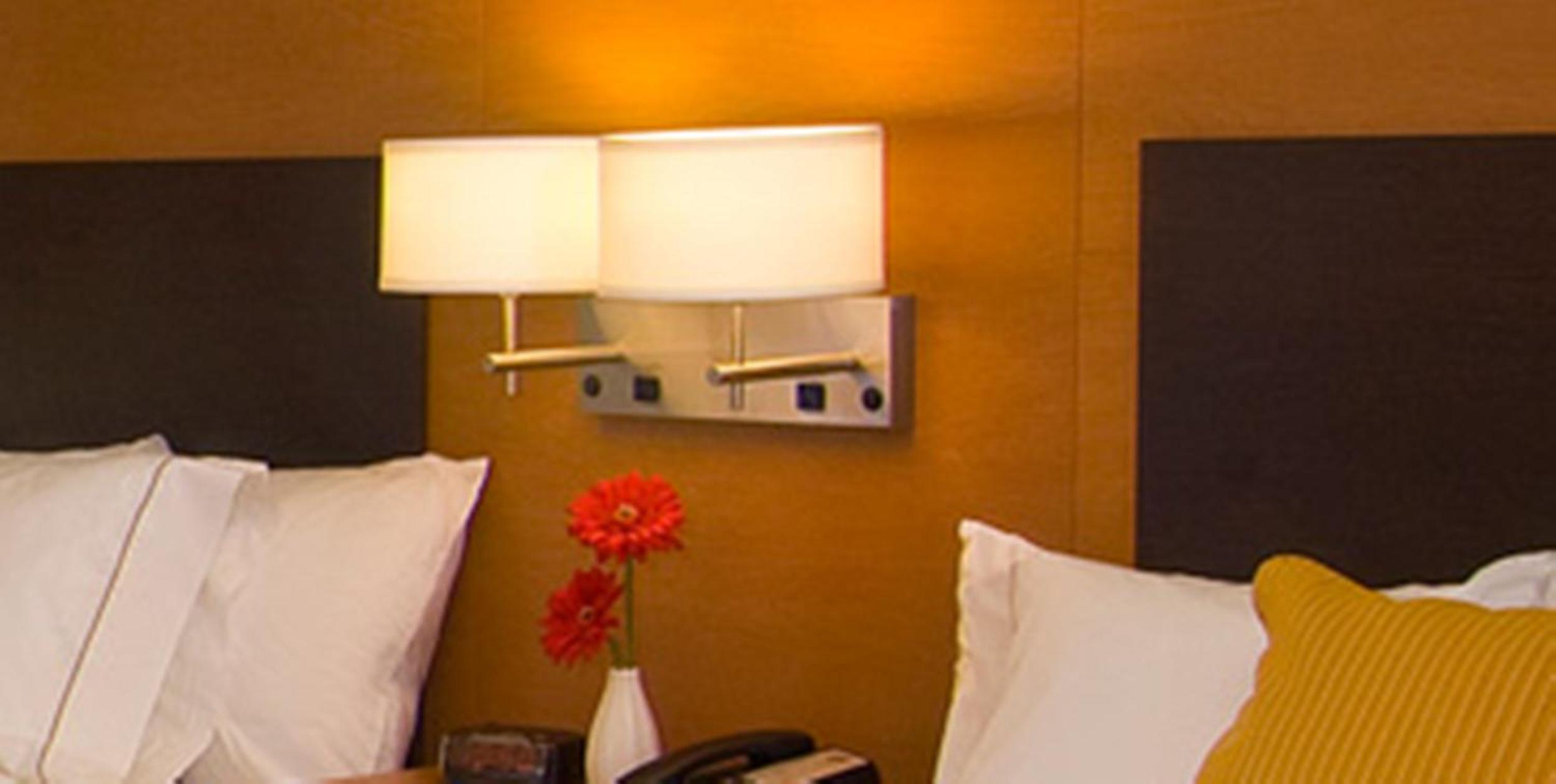 One-Bedroom Queen Suite
