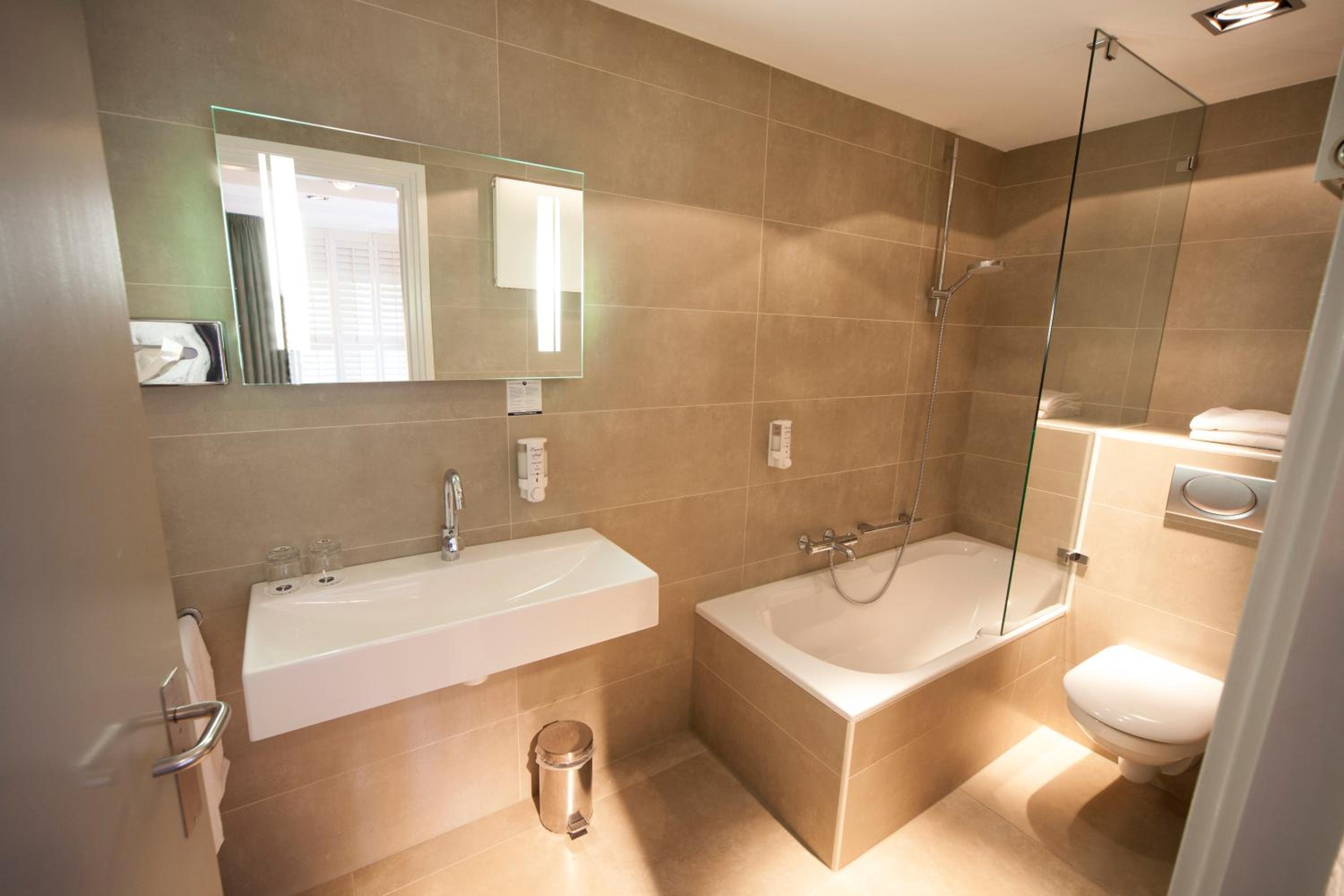 Suite - Photo 2