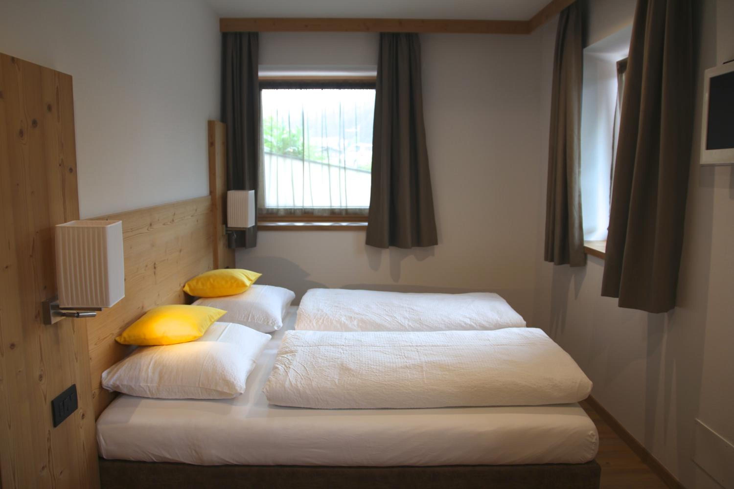 Small Double or Twin Room photo 1