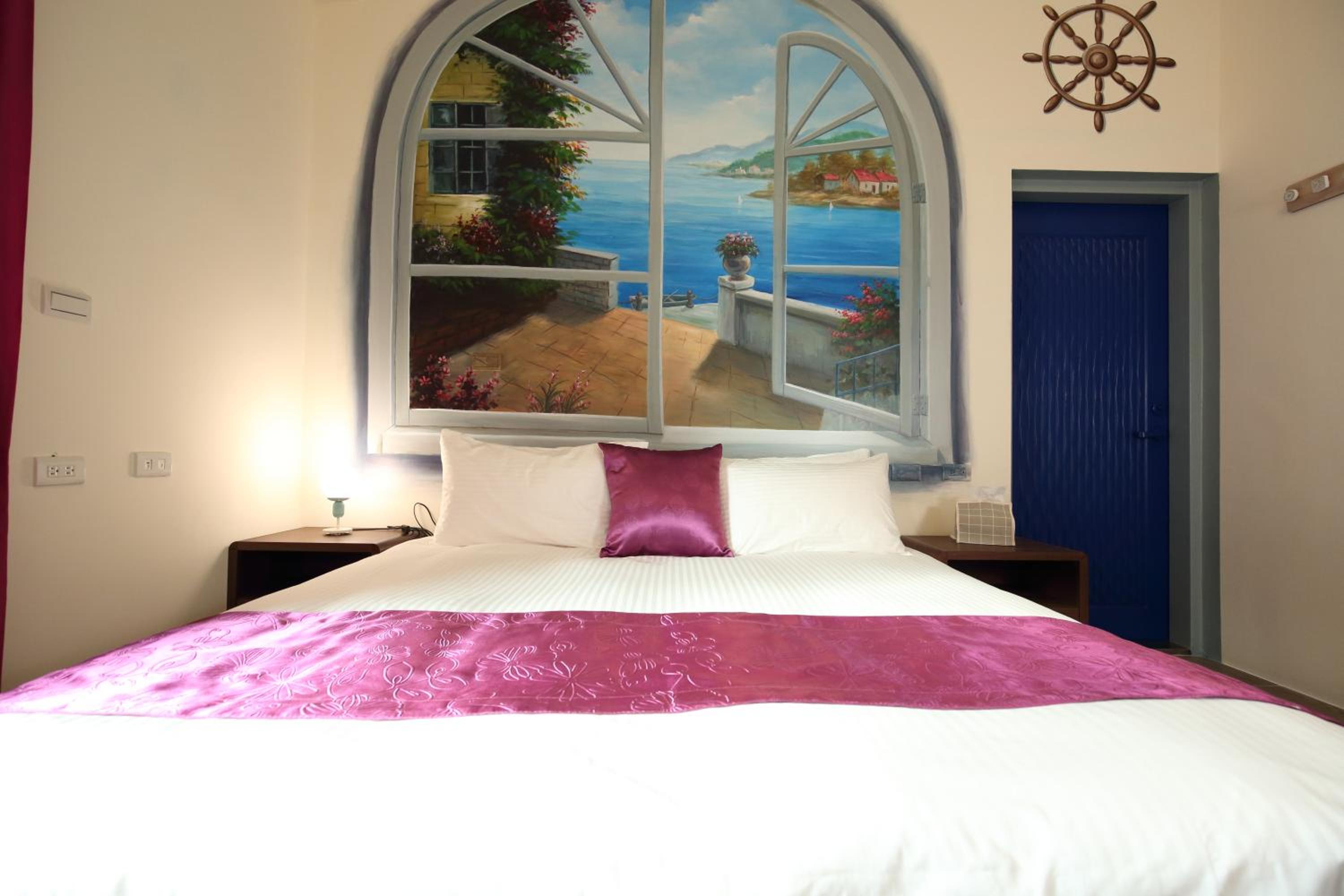 Deluxe Queen Room photo 2