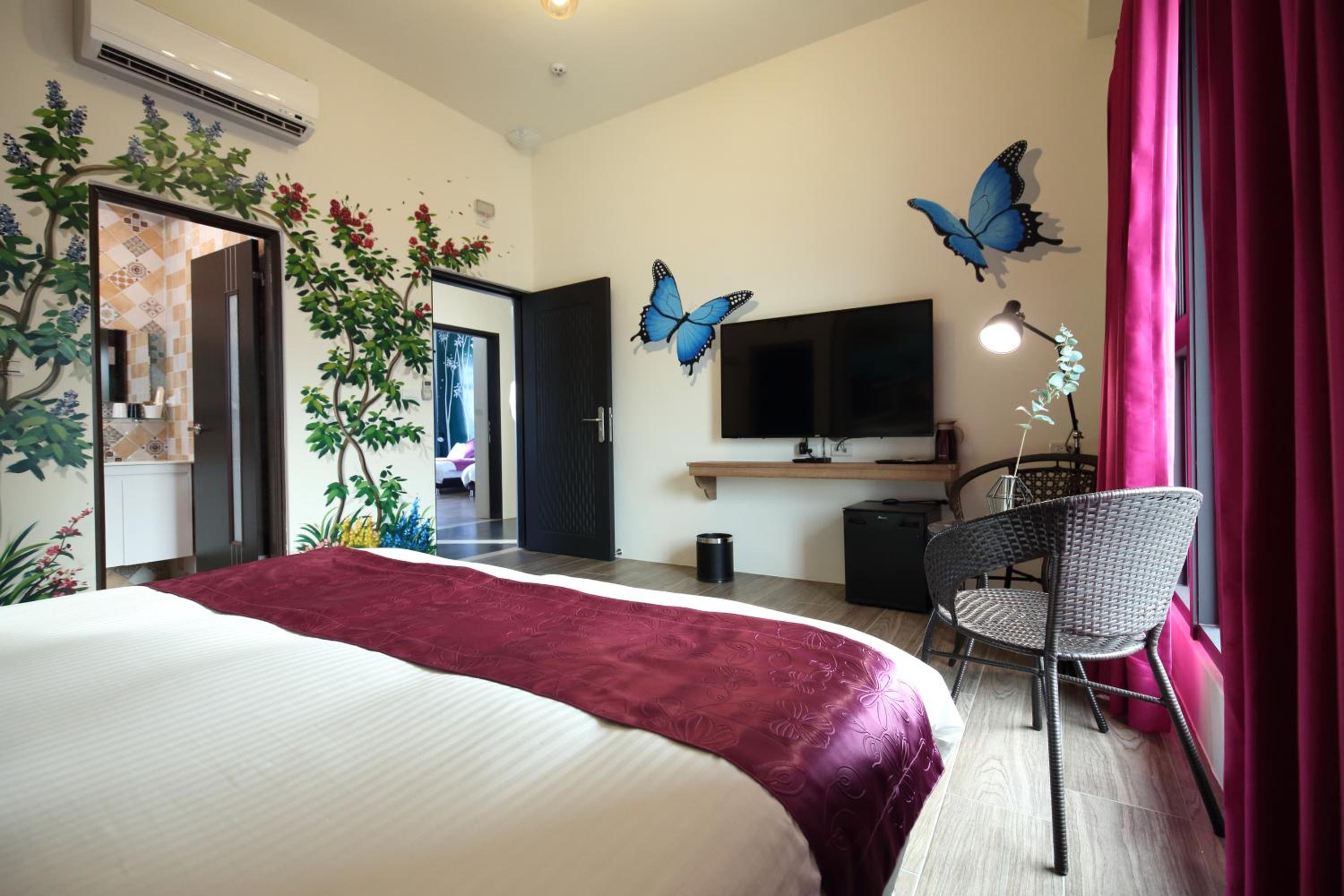 Deluxe Queen Room photo 3
