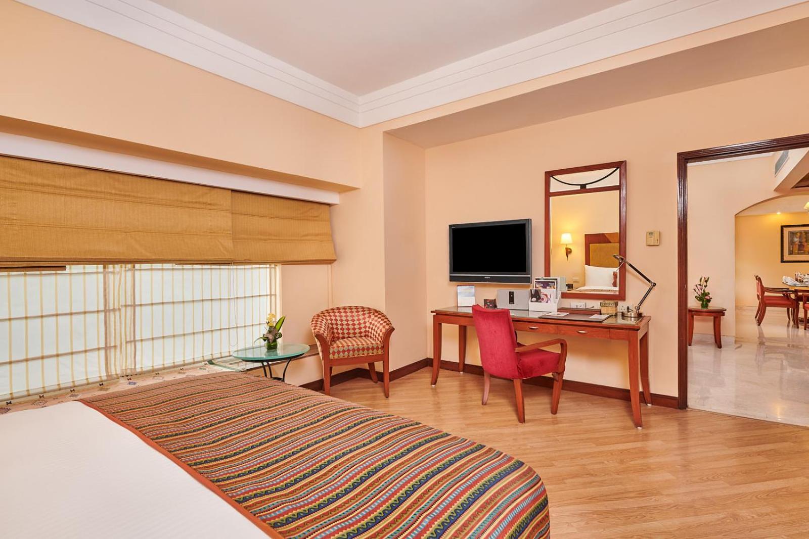 Executive Suite (10% Discount on Laundry service) - Photo 1