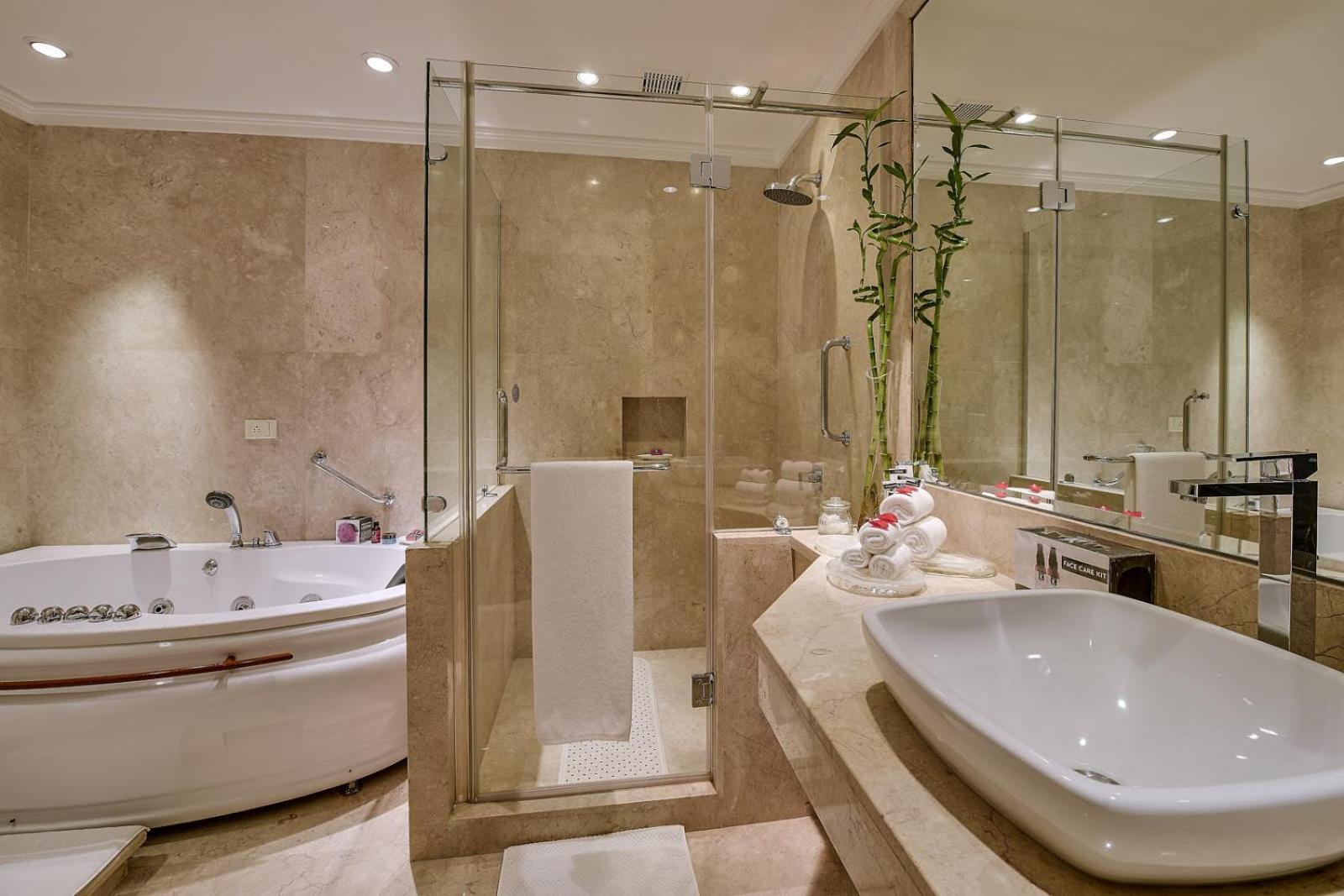 Presidential Suite with 20% Discount on Food and Beverage and Spa and 10% Discount on Laundry service