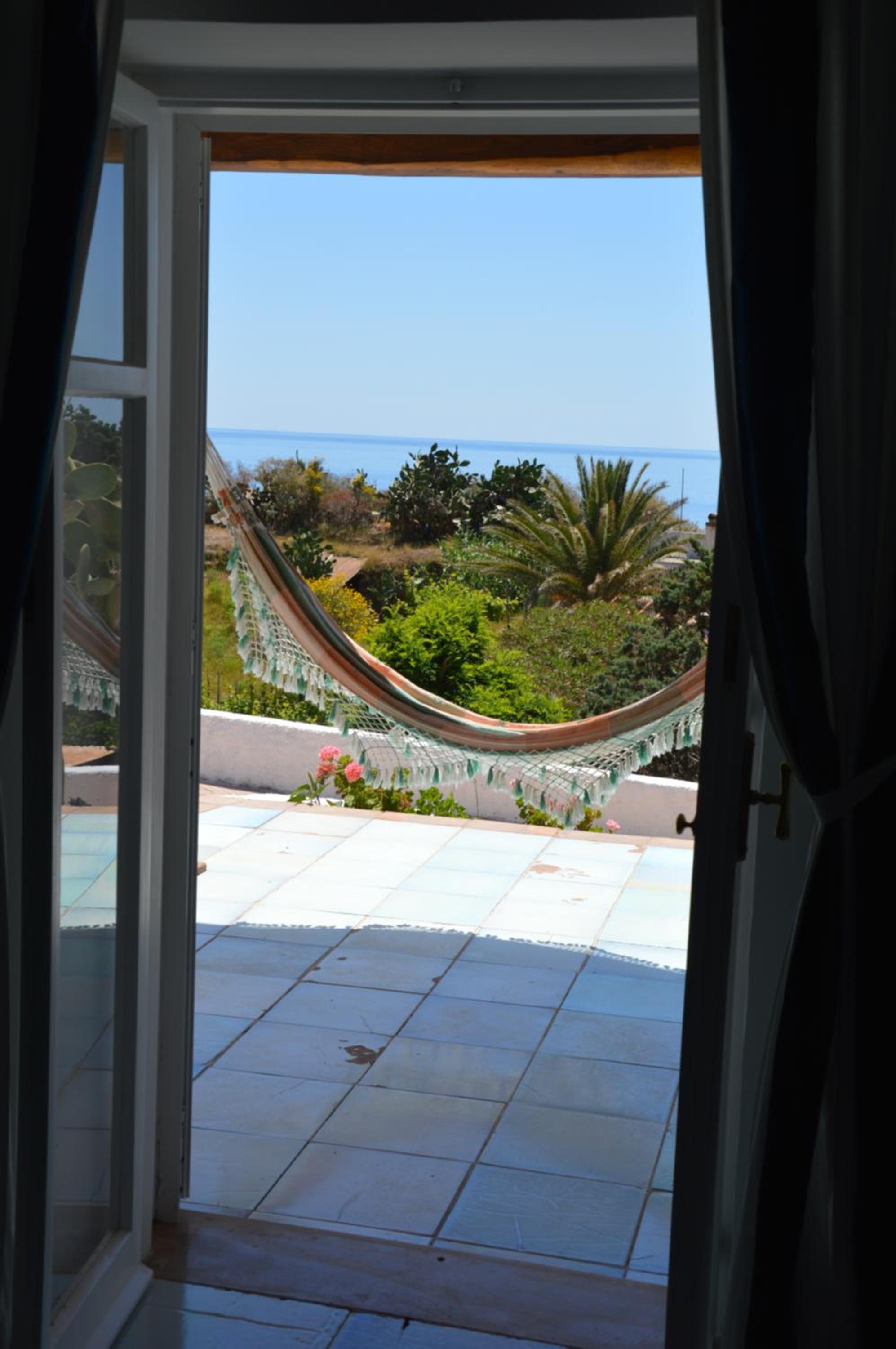 Standard Double or Twin Room with Sea View photo 3