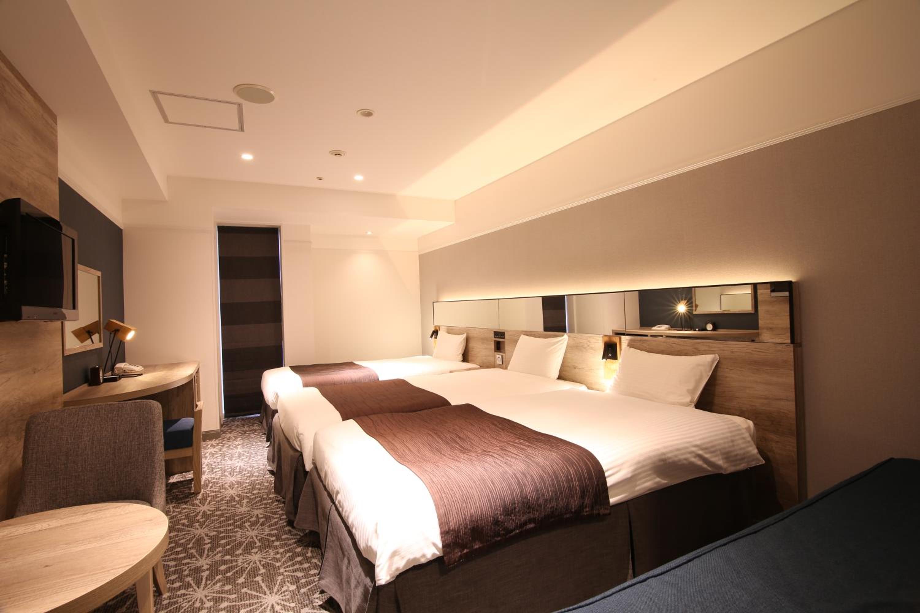 Superior Triple Room - Non-Smoking - Photo 6