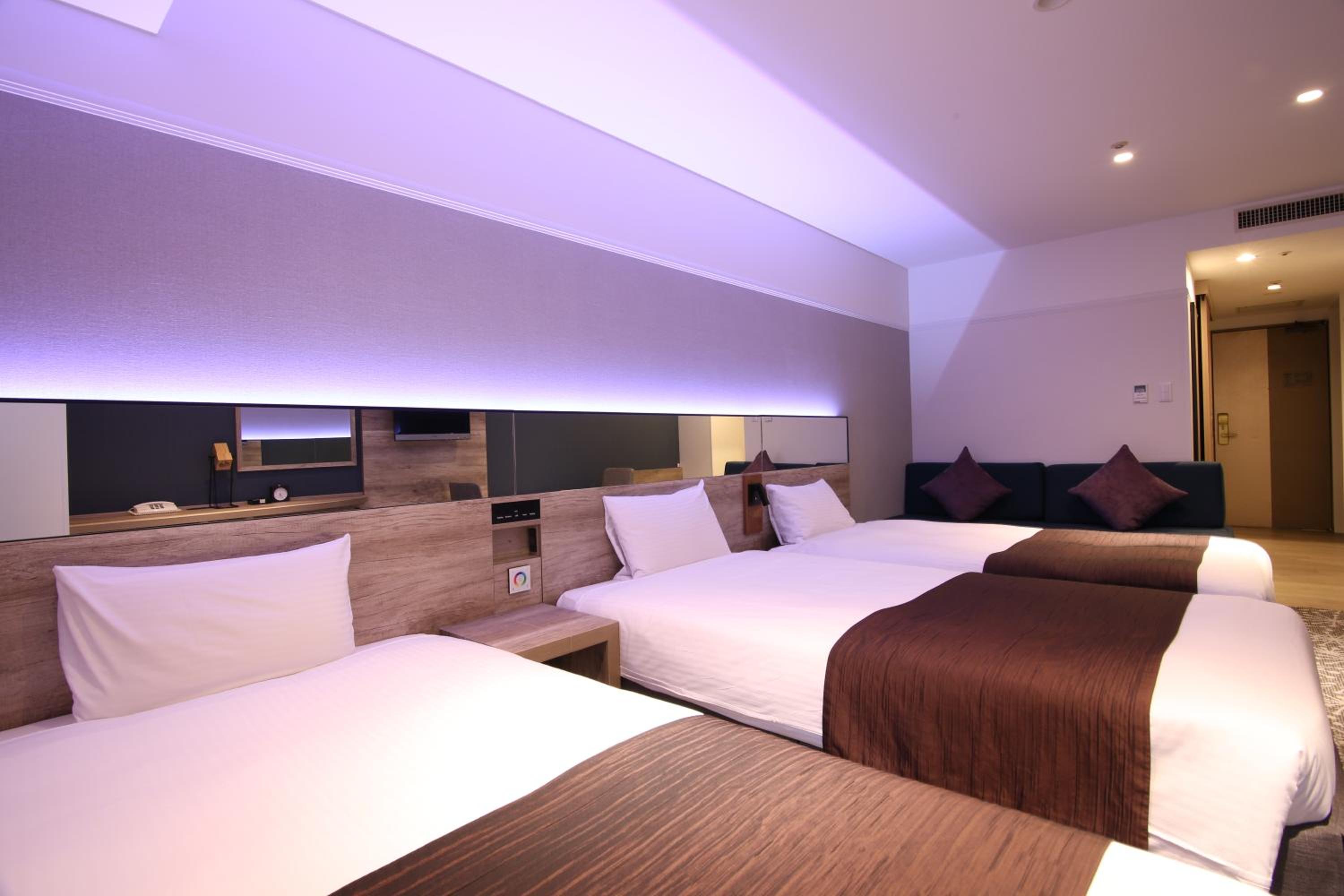 Superior Triple Room - Non-Smoking - Photo 4
