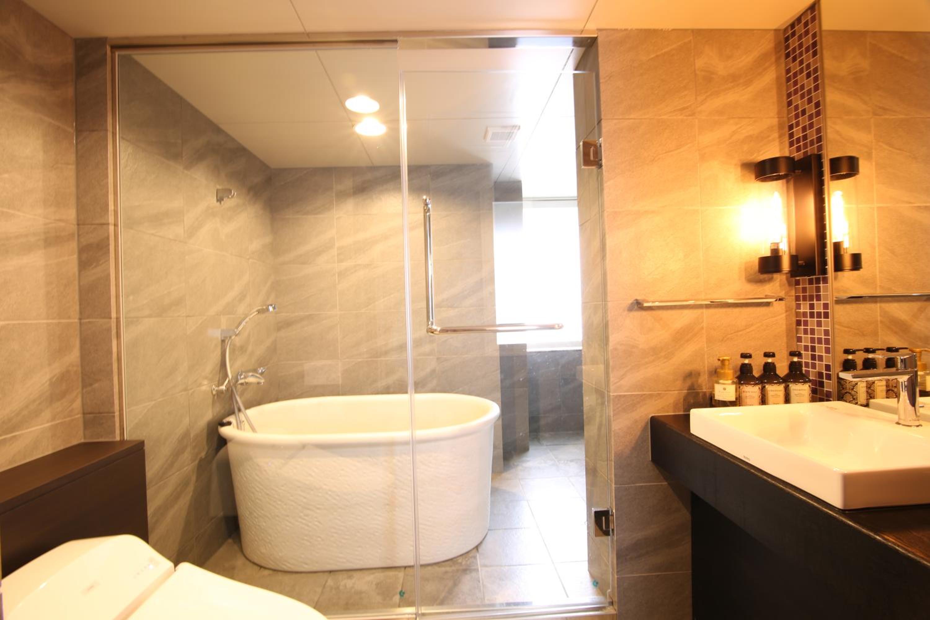 Superior Corner Twin Room - Non-Smoking photo 3