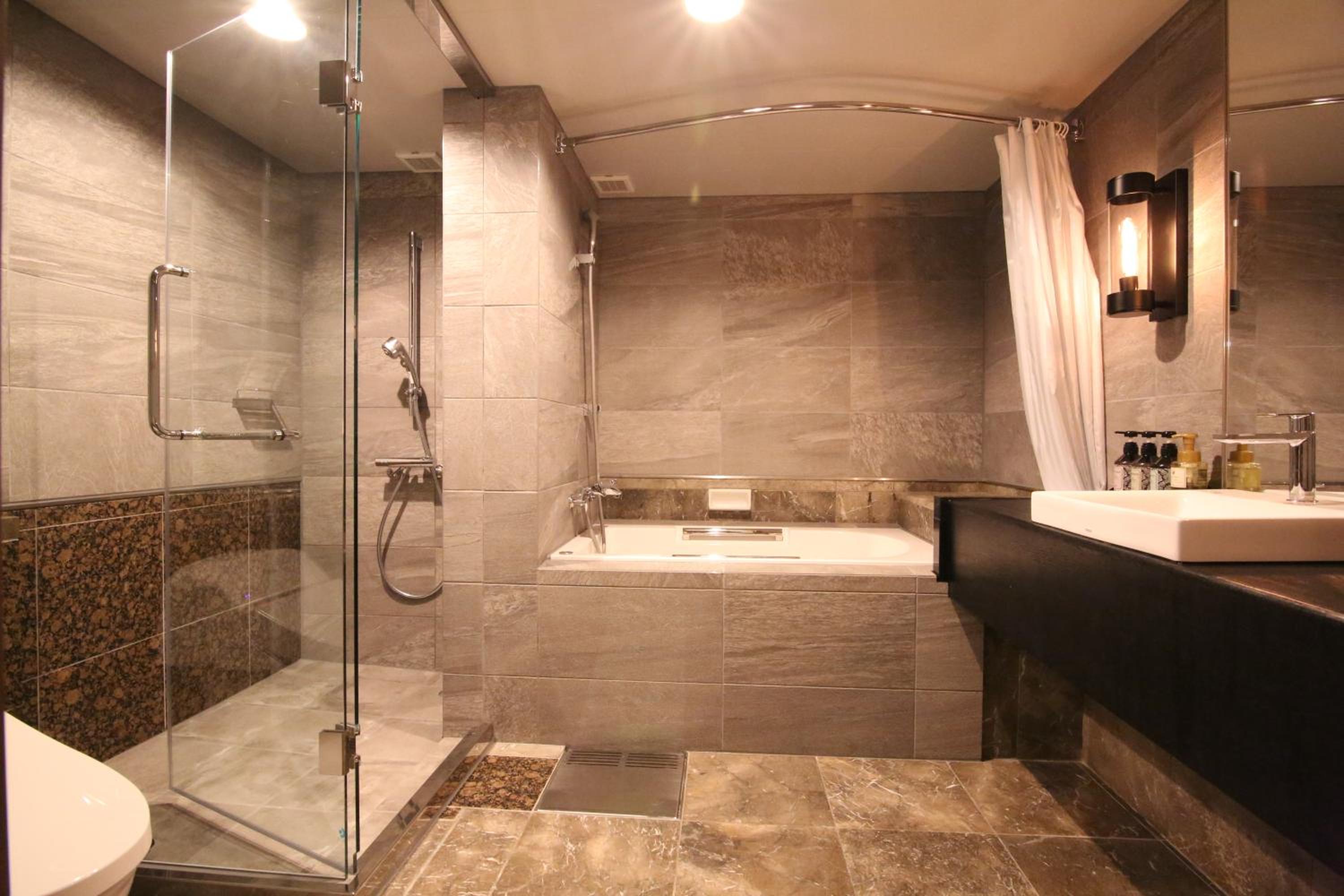 Deluxe Triple Room - Non-Smoking - Photo 2