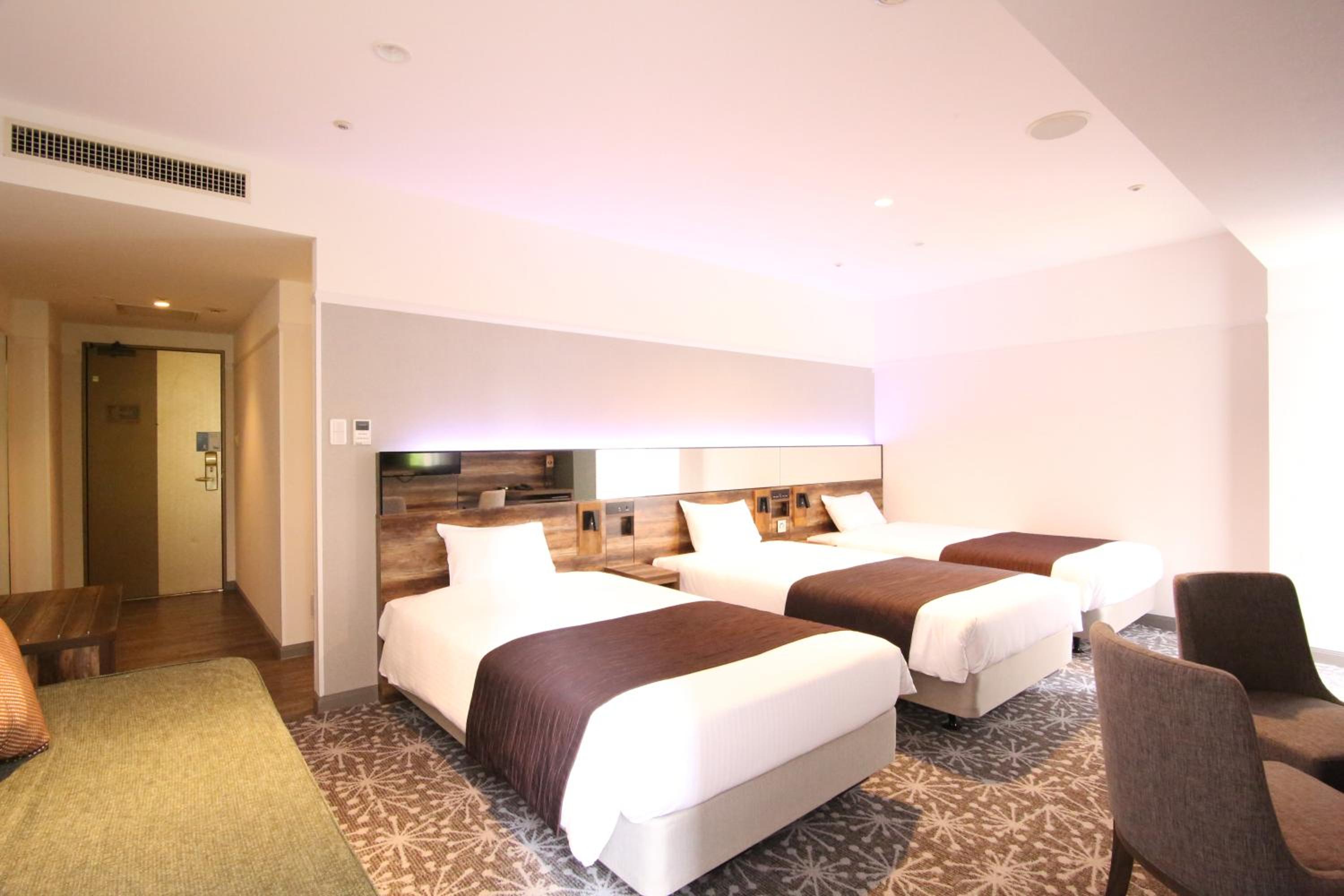 Deluxe Triple Room - Non-Smoking - Photo 5