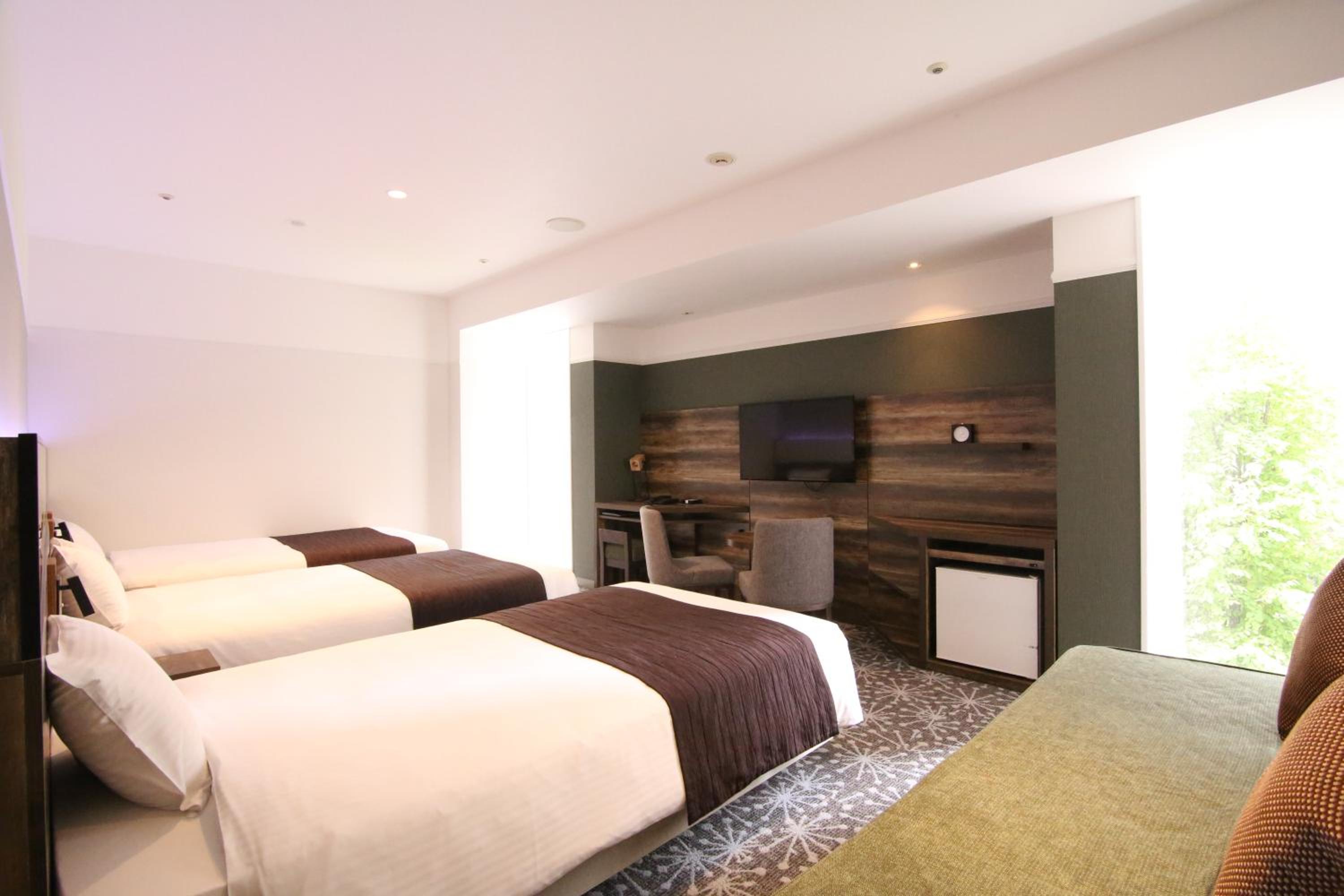 Deluxe Triple Room - Non-Smoking - Photo 4