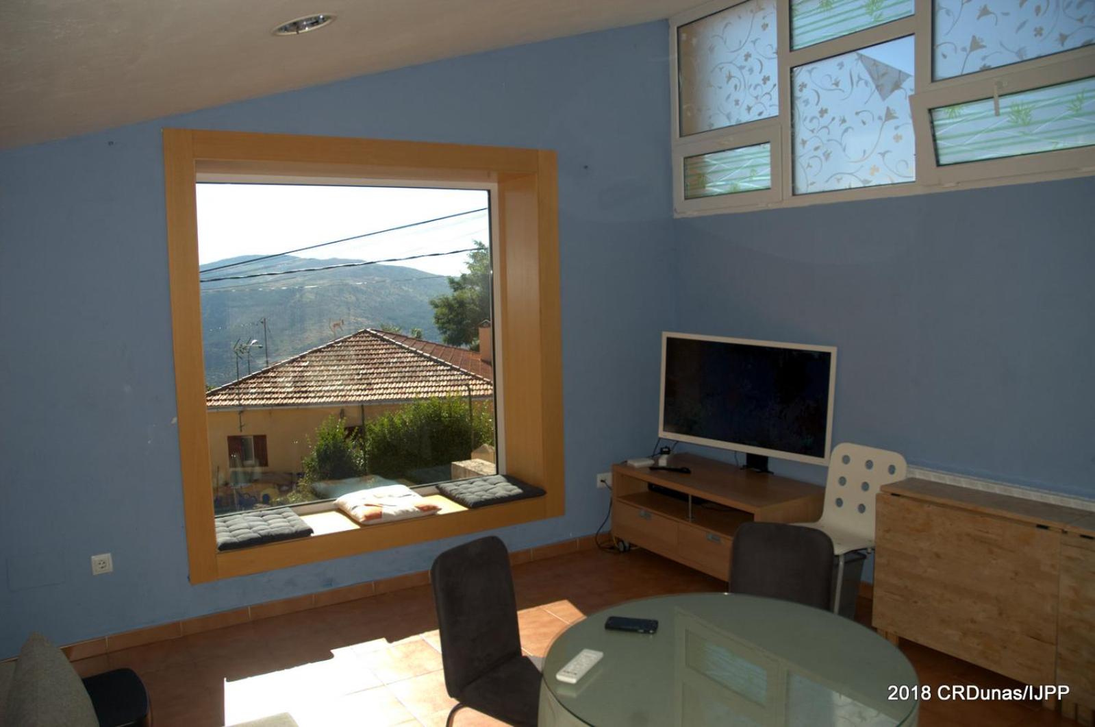 Six-Bedroom House - Photo 31