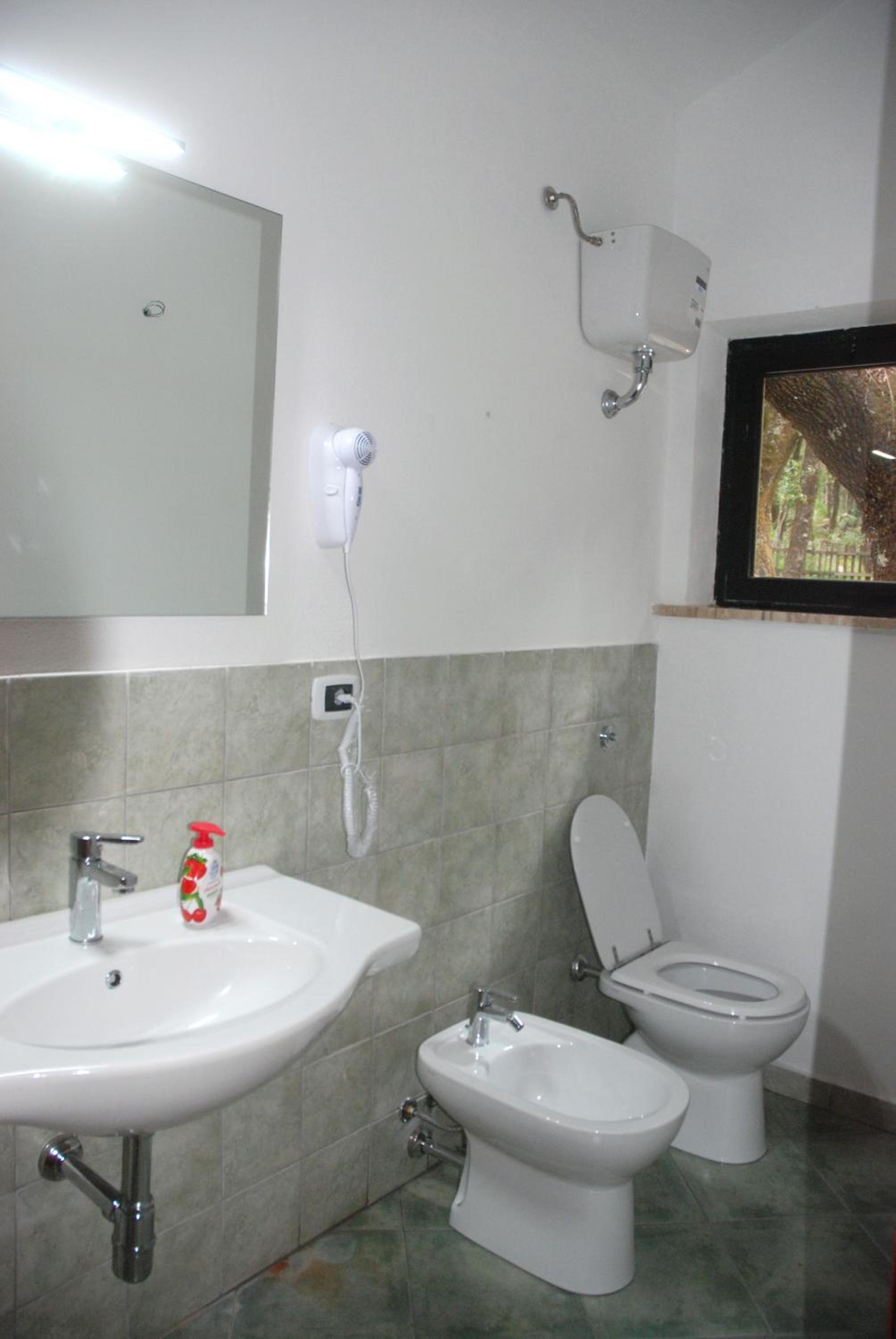 Standard Triple Room photo 2