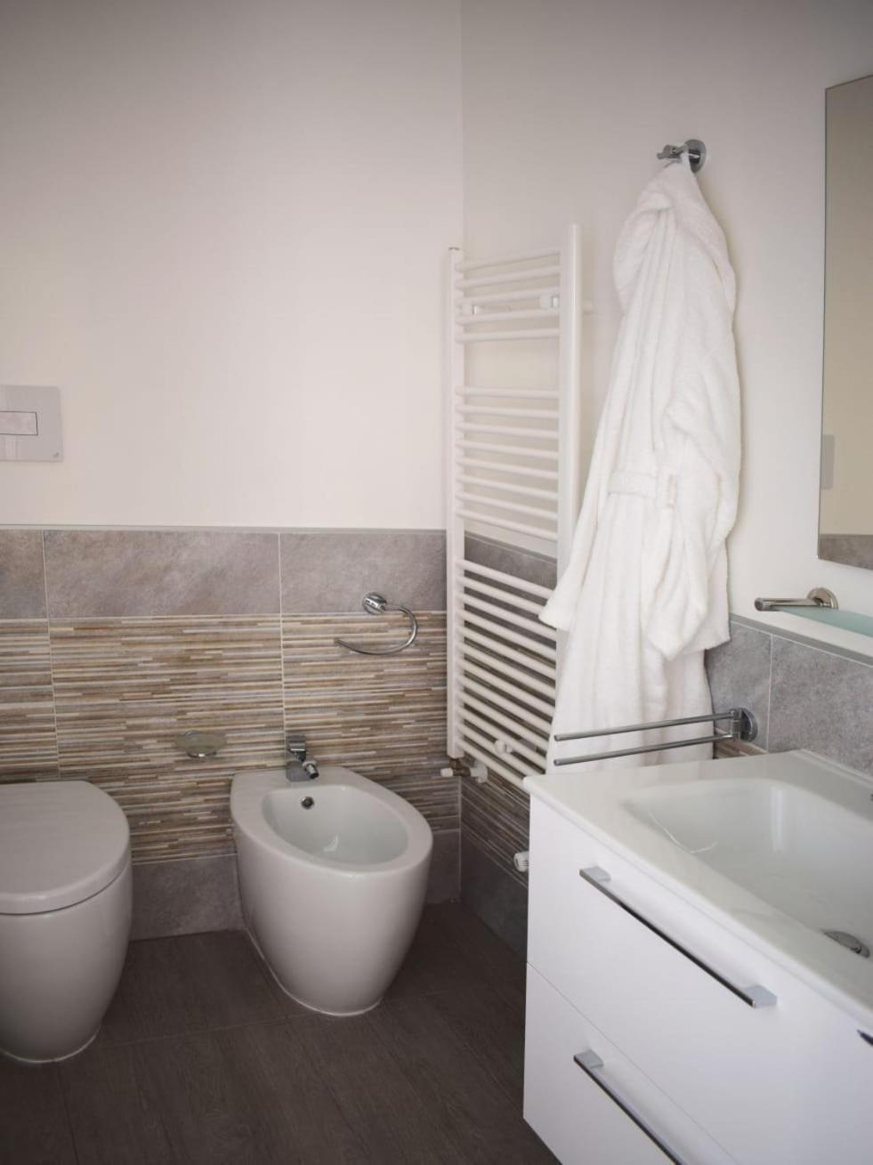 Deluxe Double Room - Photo 4