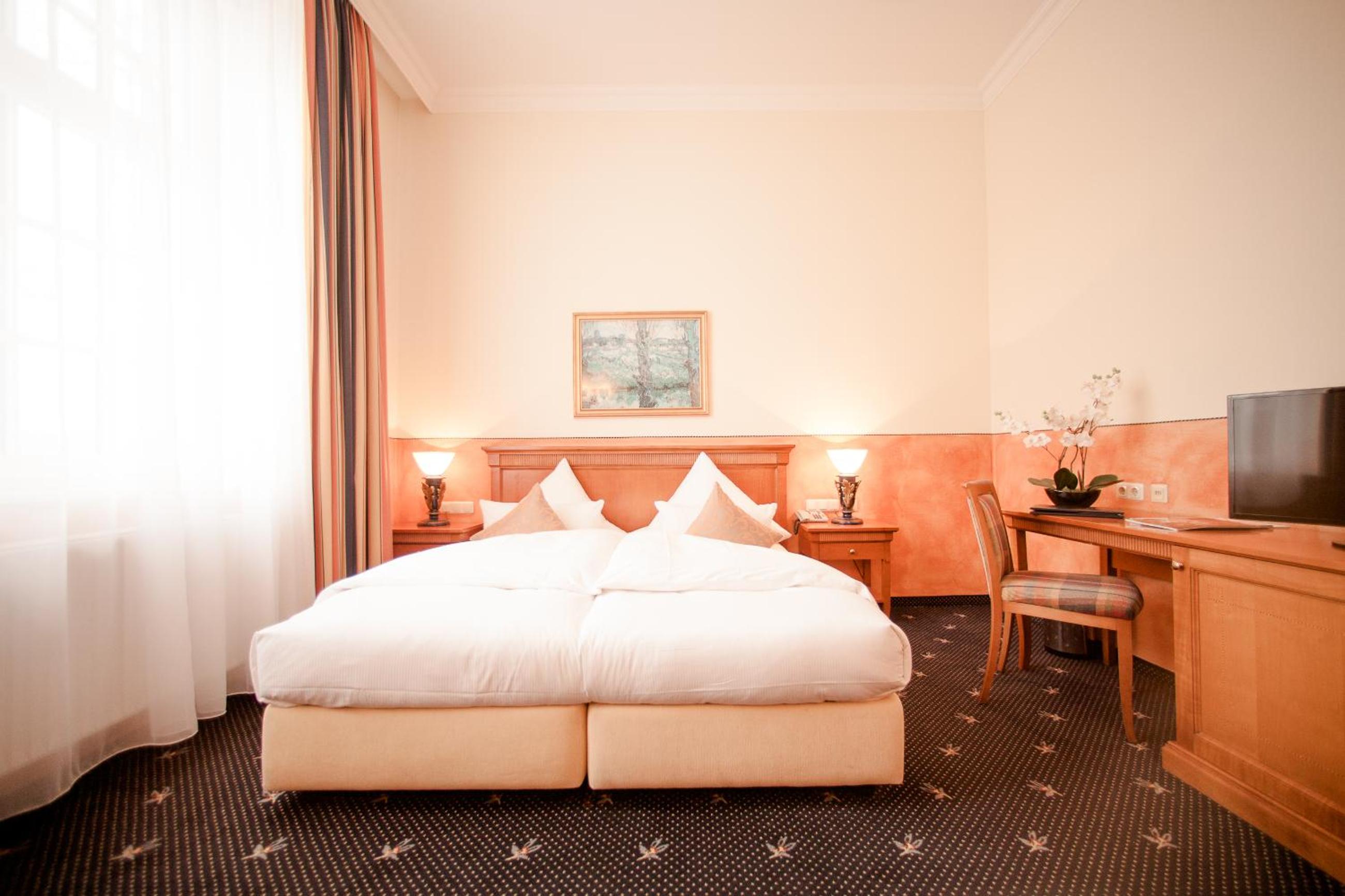 Deluxe Double Room - Photo 1