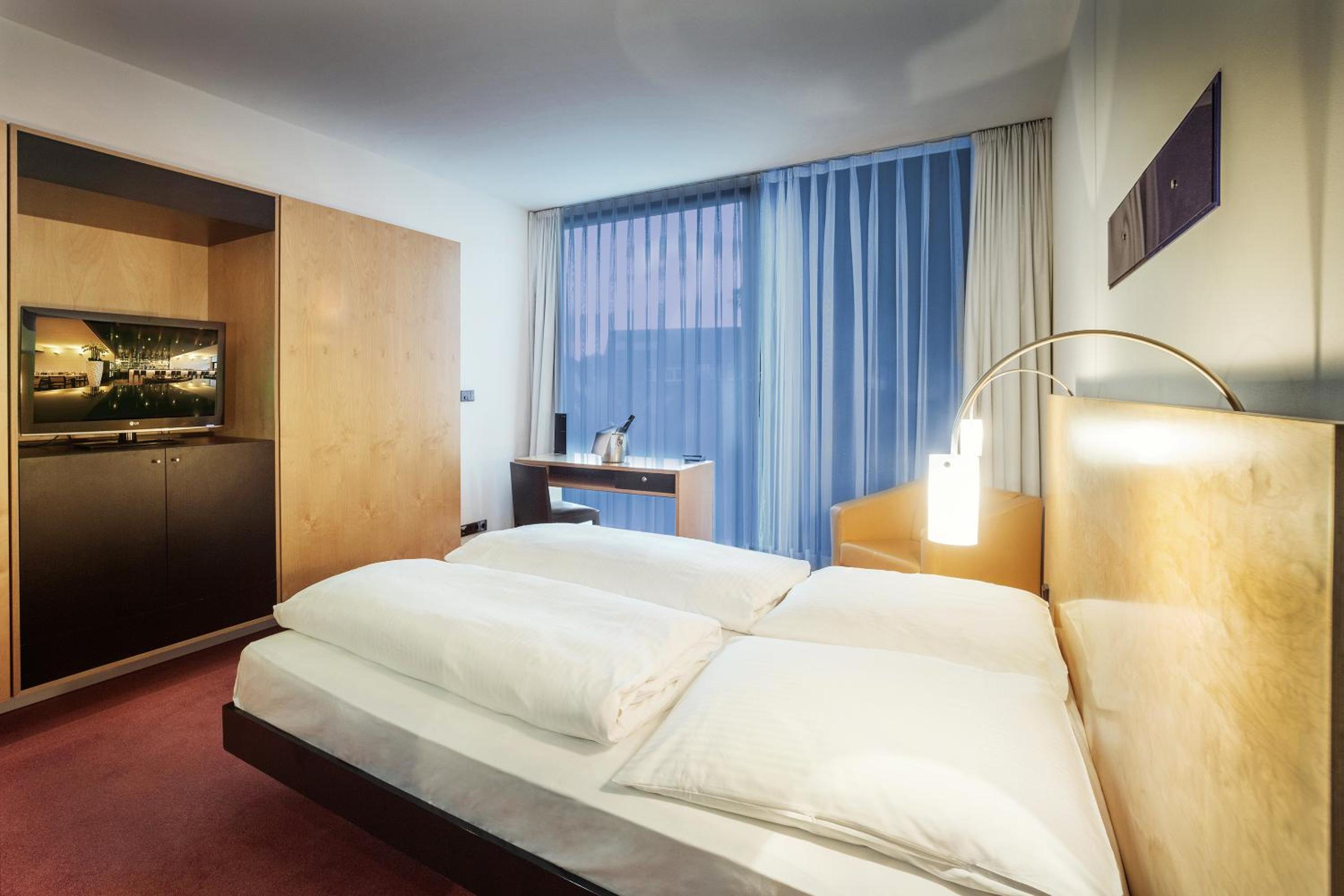 The INNSIDE Room