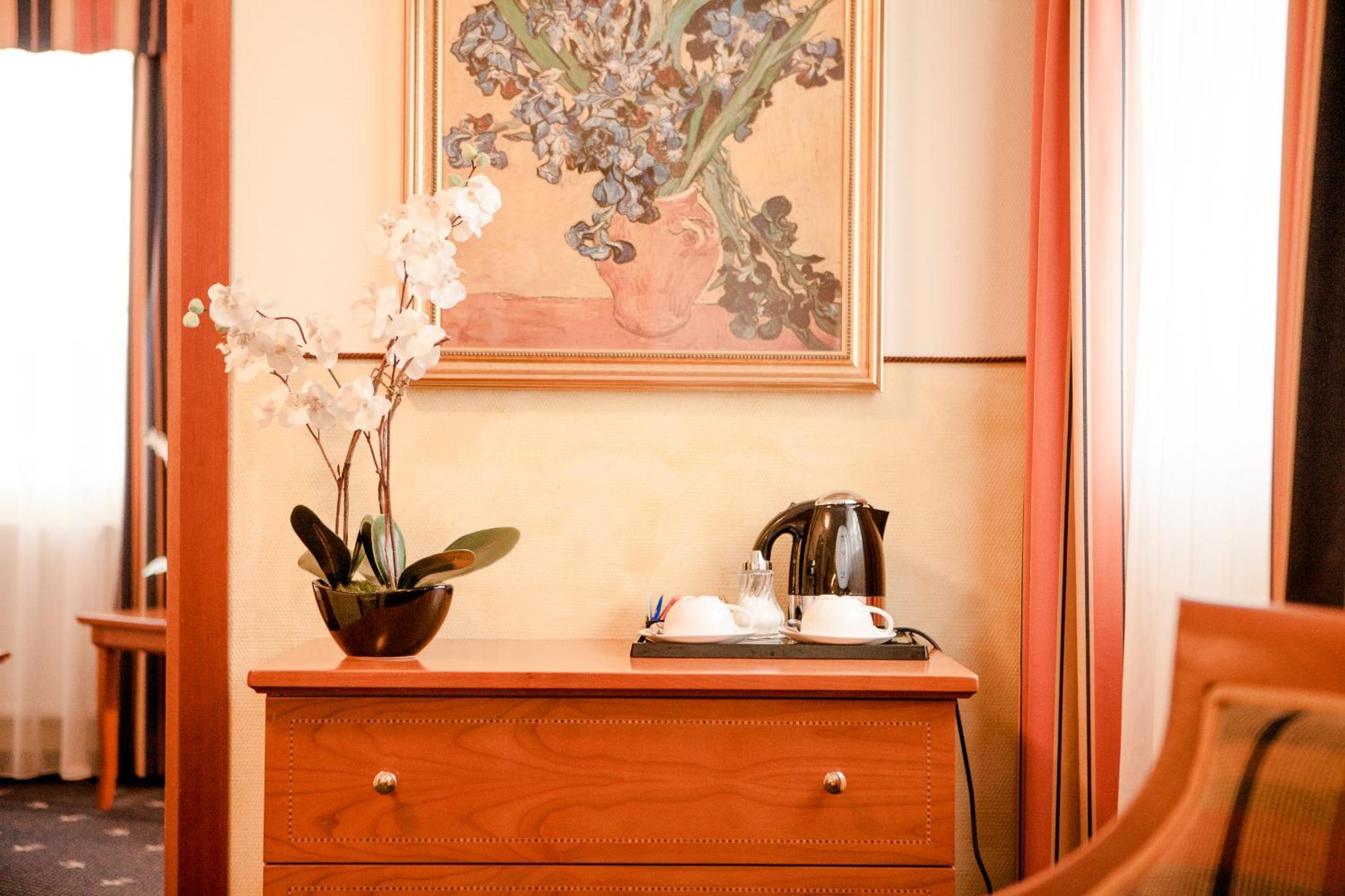Suite - Photo 5