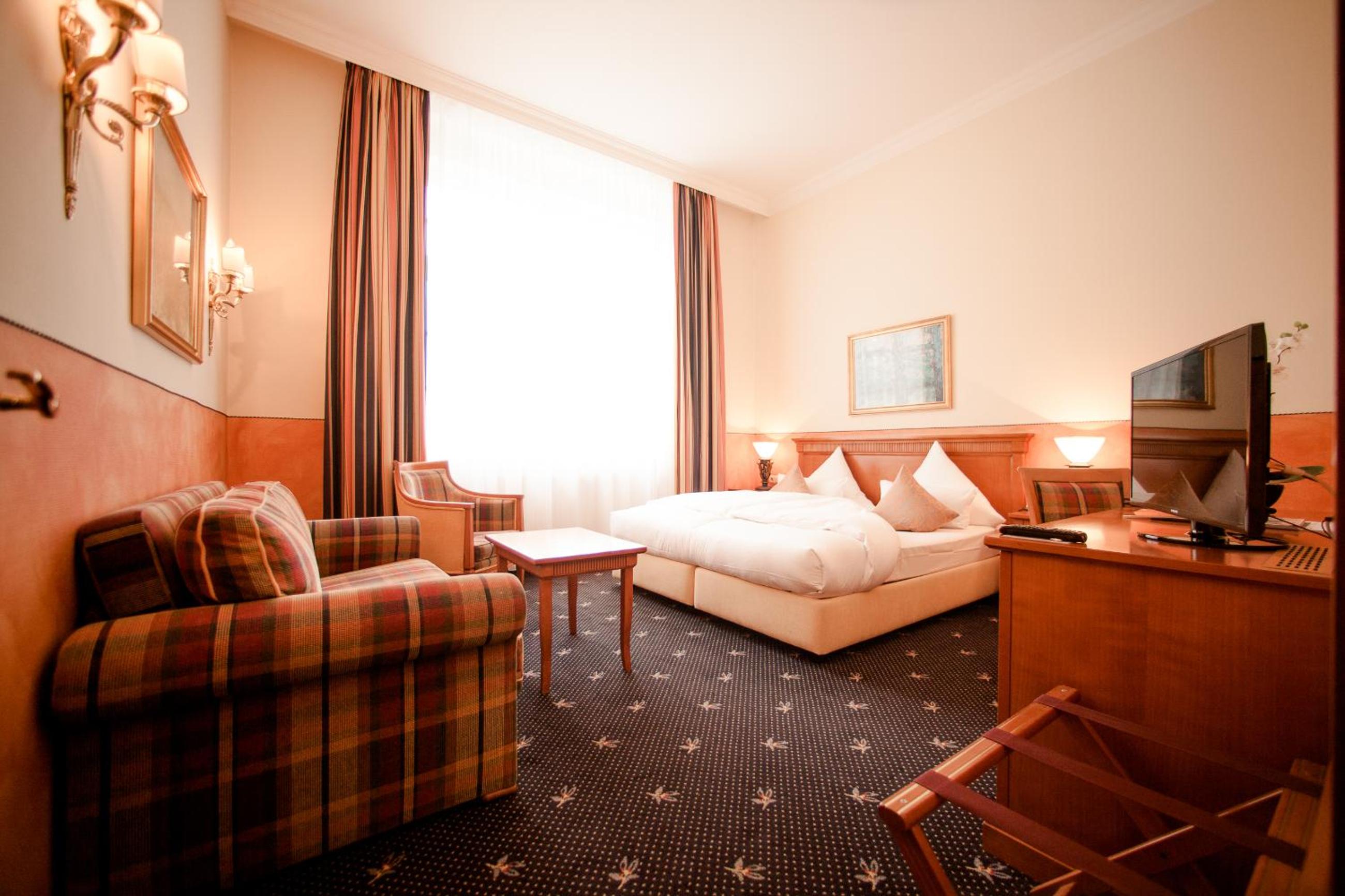 Deluxe Double Room - Photo 2
