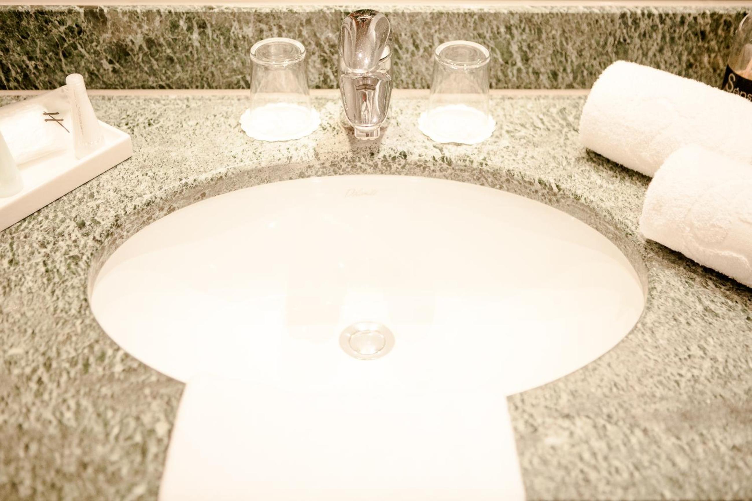 Suite - Photo 6