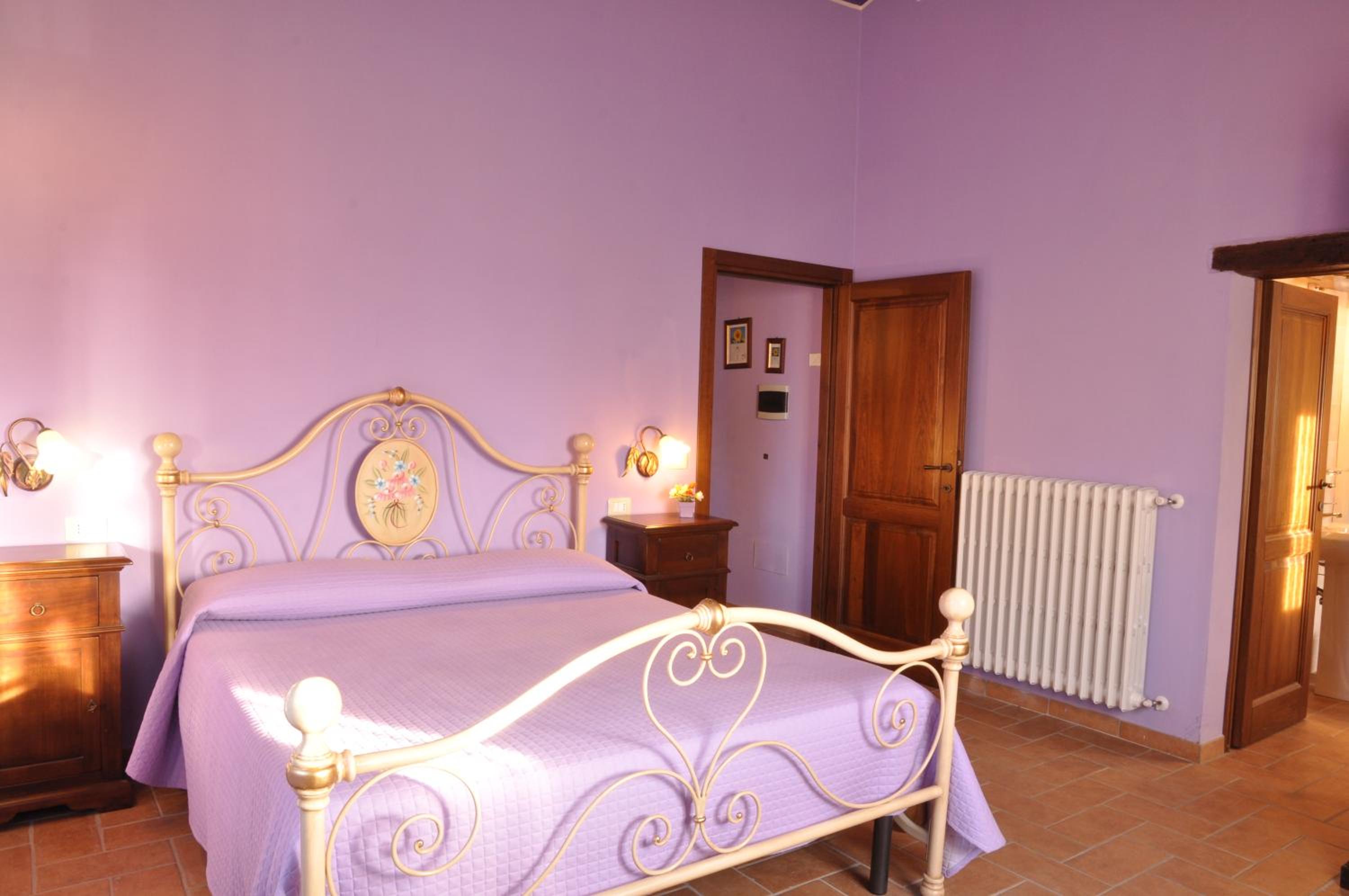 One-Bedroom Deluxe Apartment
