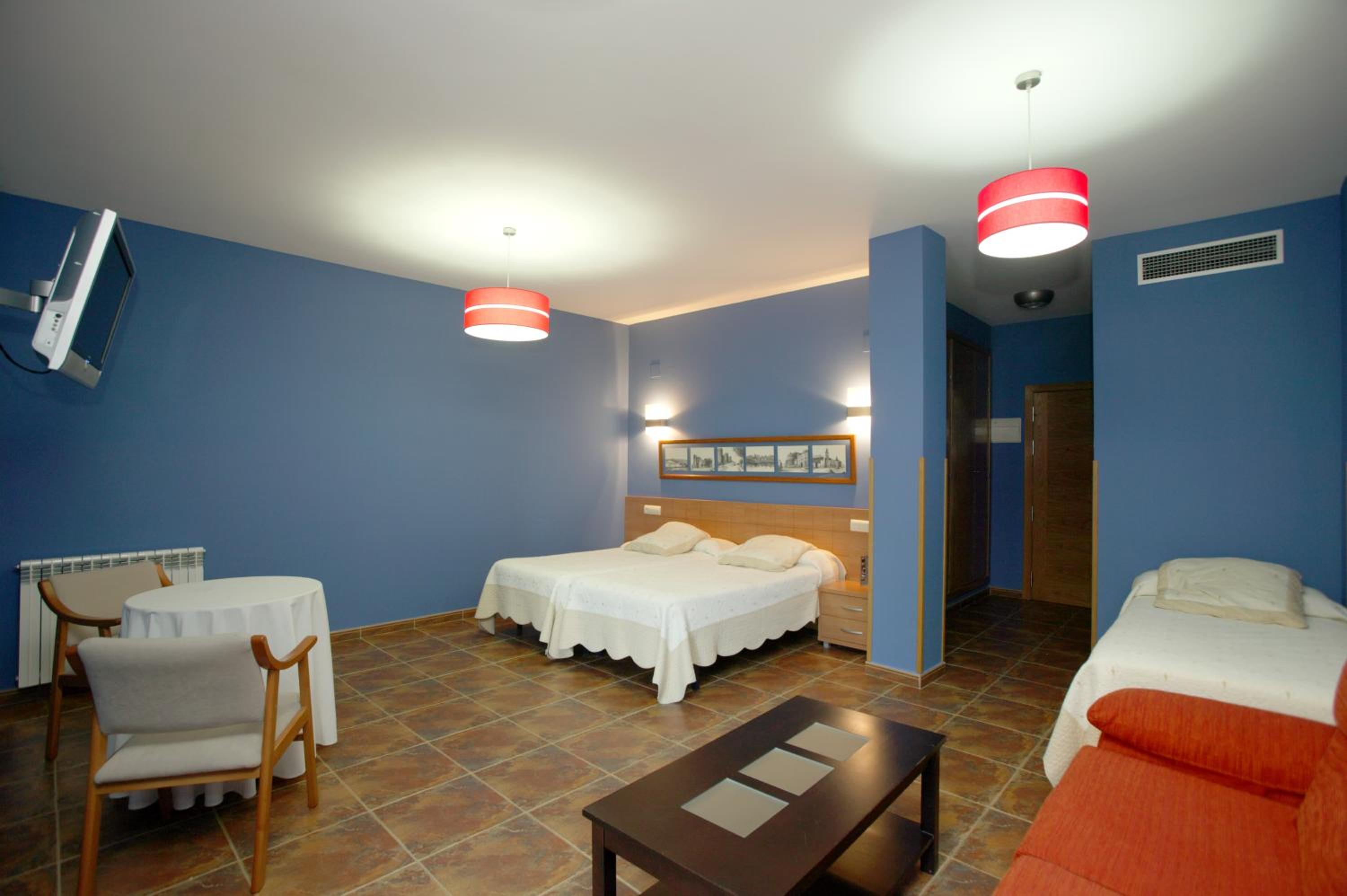 Triple Room - Photo 3