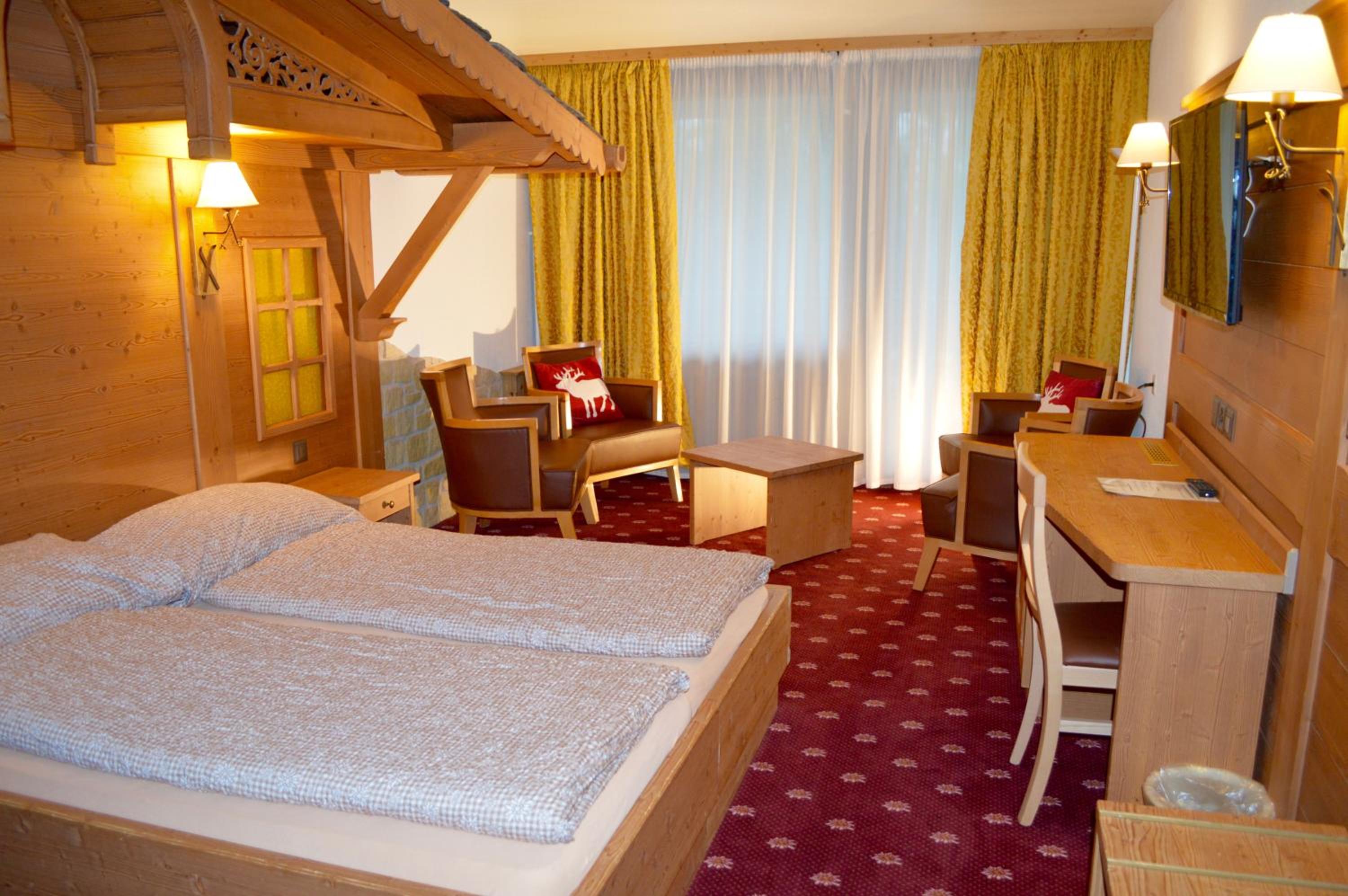 Swiss Chalet Room (2-4 beds) photo 1