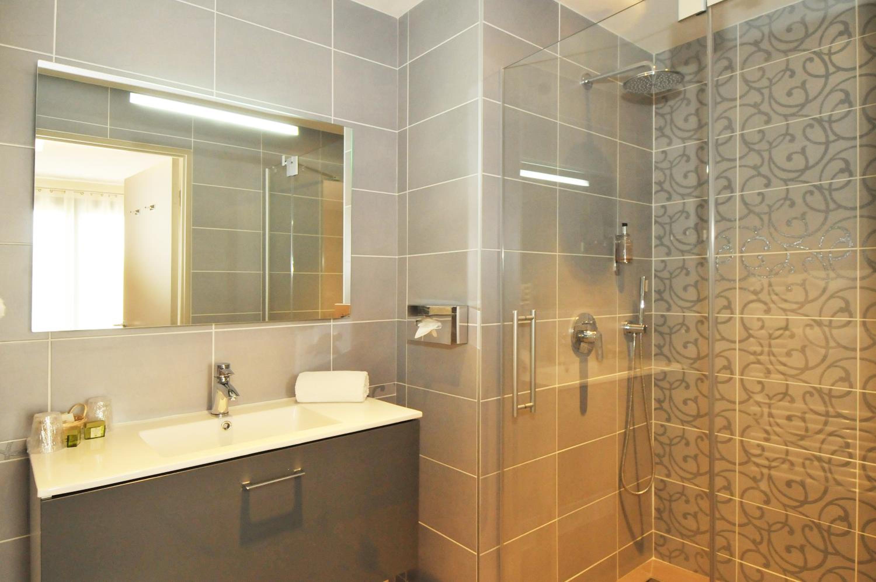 Superior Double Room - Photo 6