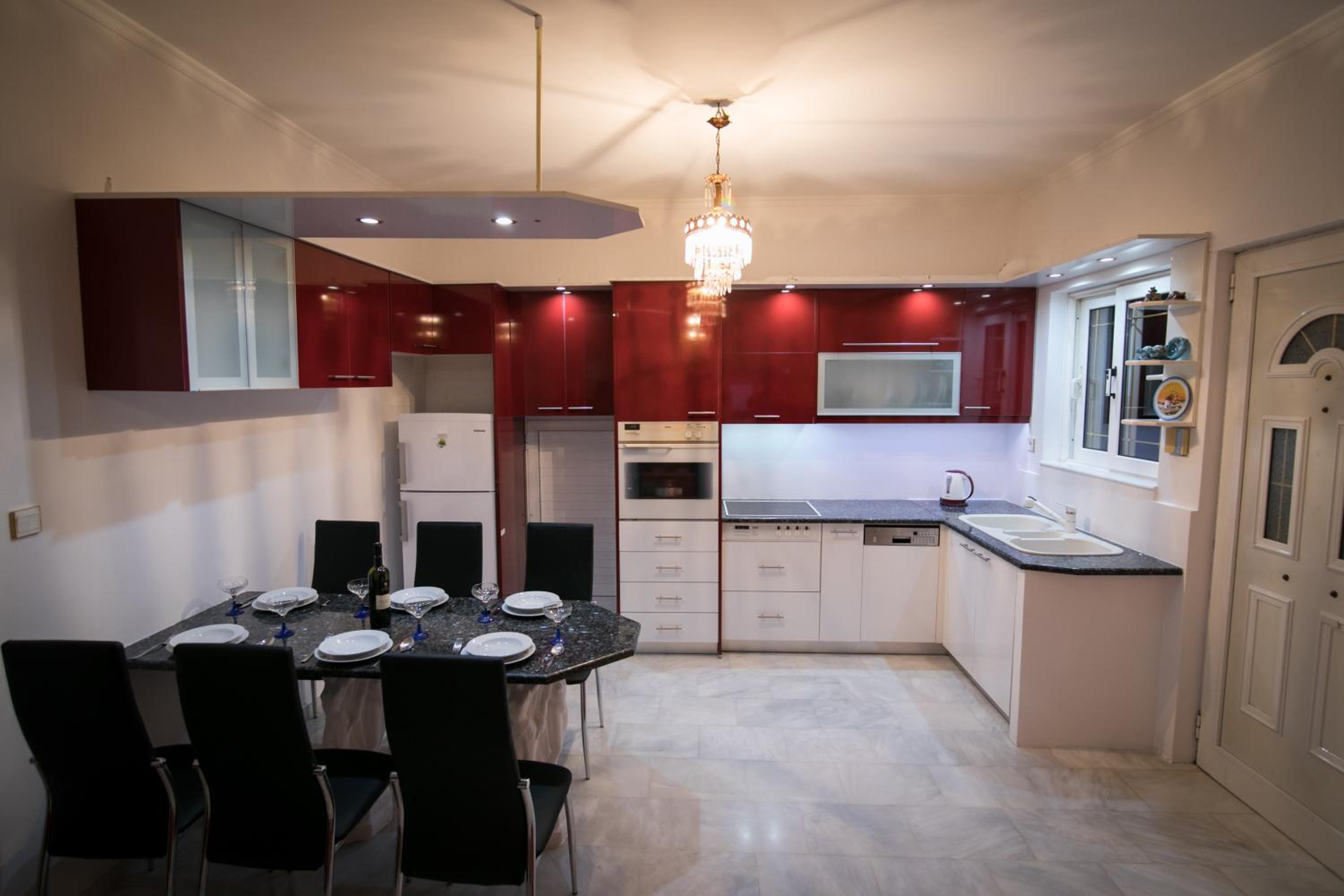Apartment - Ground Floor - Photo 2