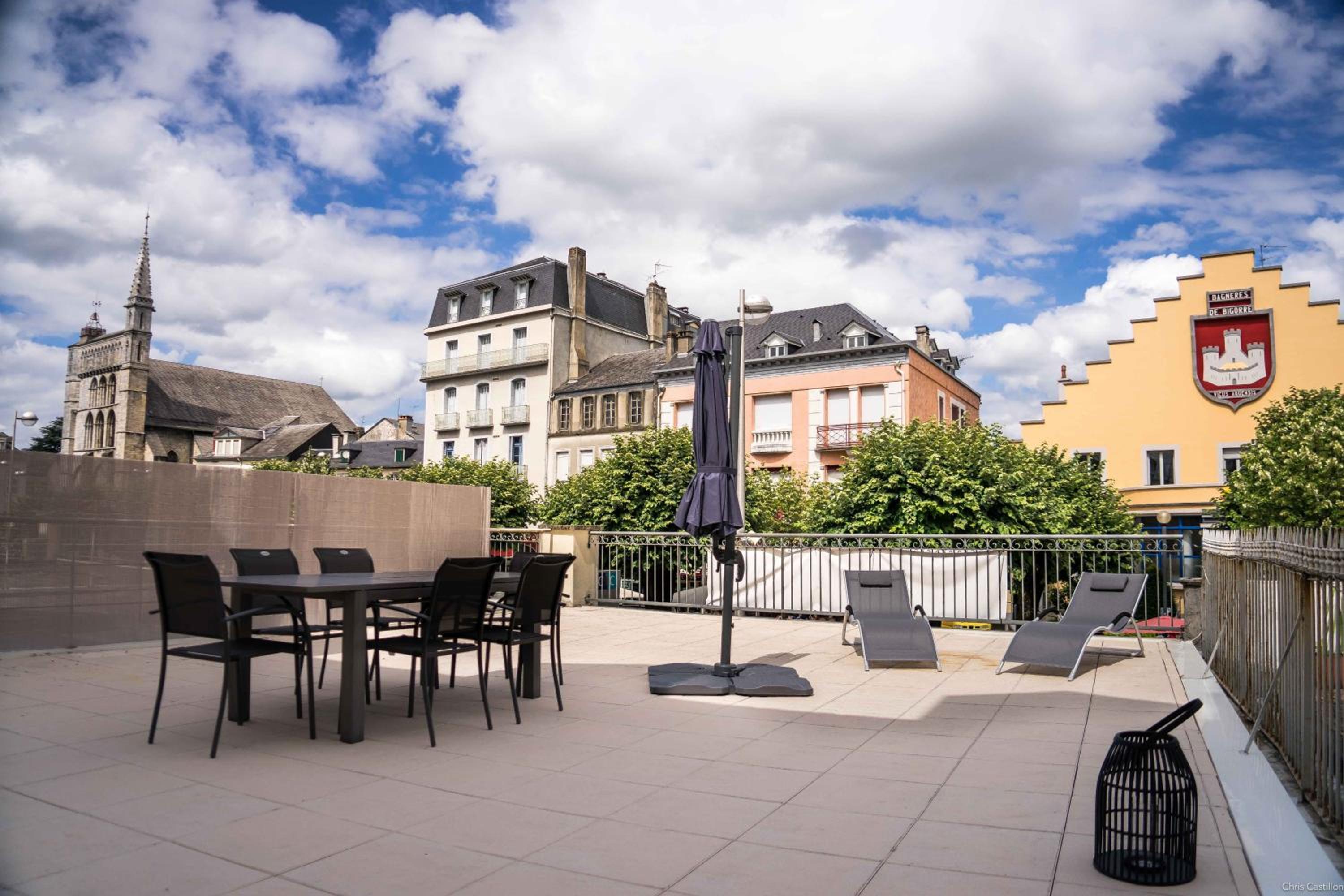 Apartment with Terrace photo 1