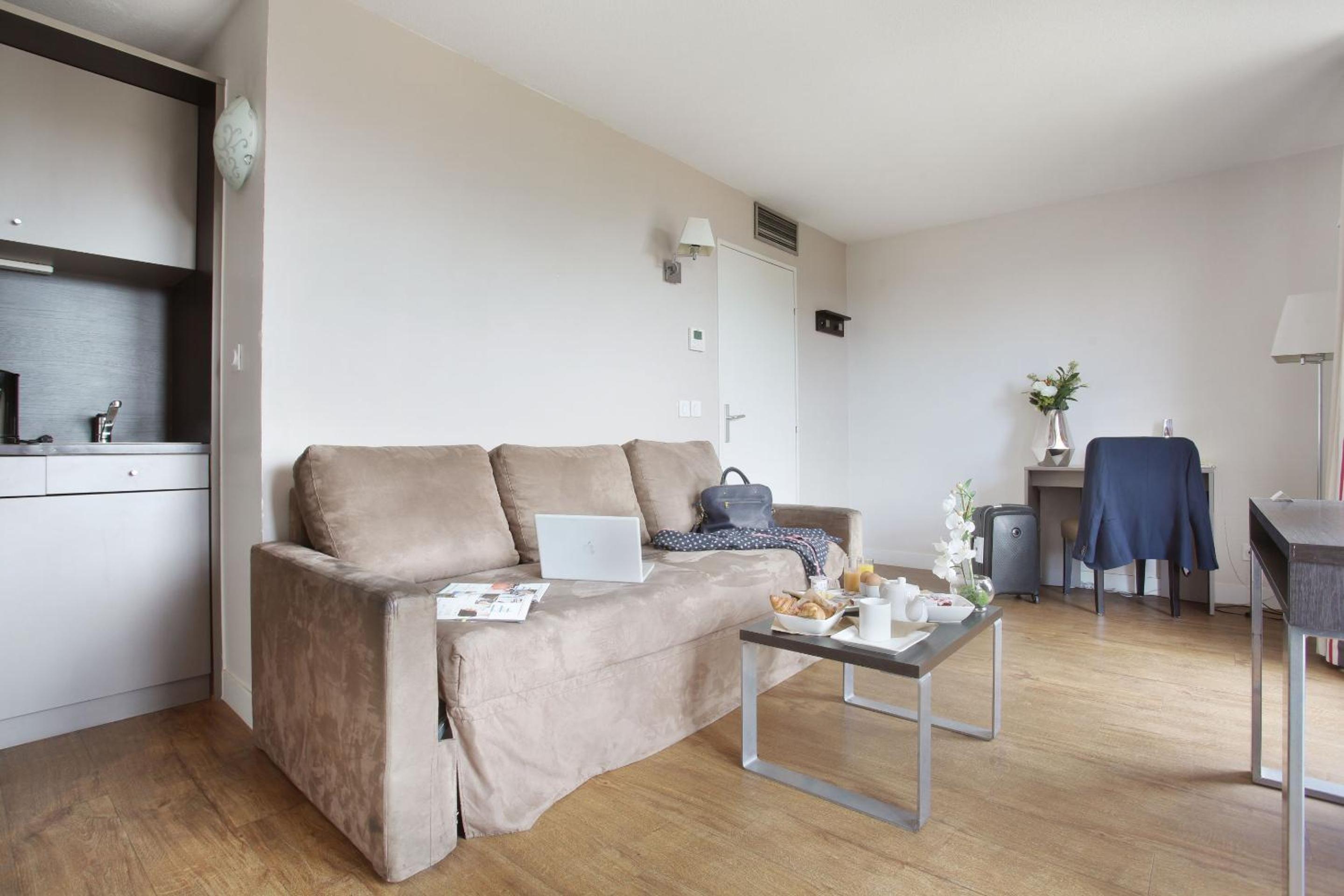 One-Bedroom Apartment with Terrace (4 Adults) - Photo 3