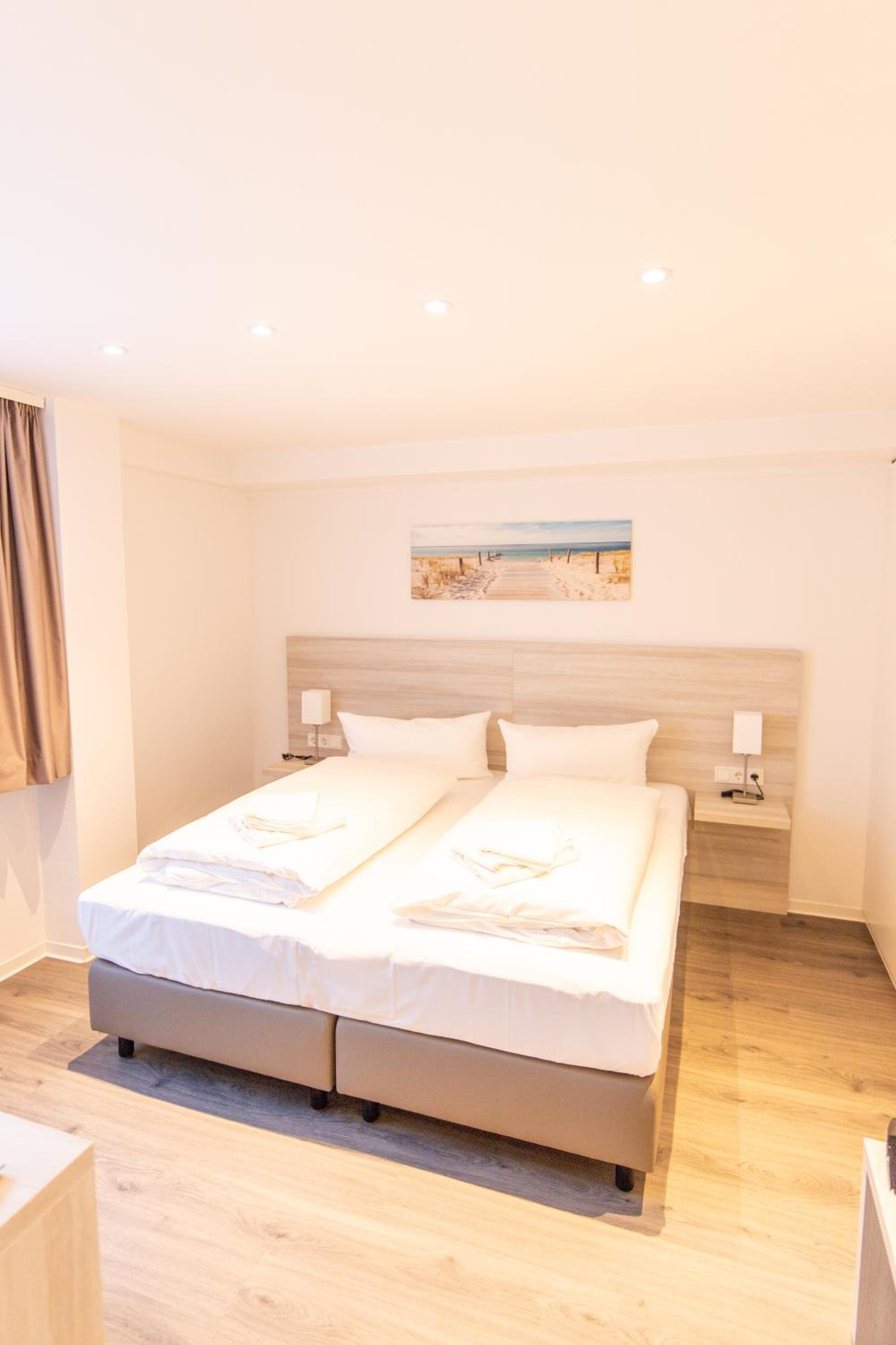 Standard Double Room - Photo 3