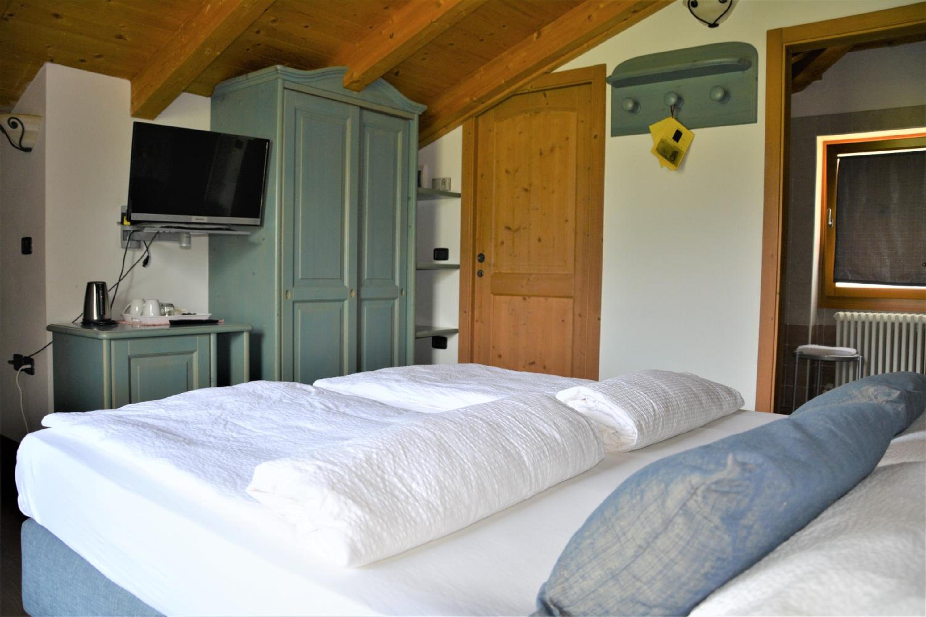Double or Twin Room with Balcony photo 1