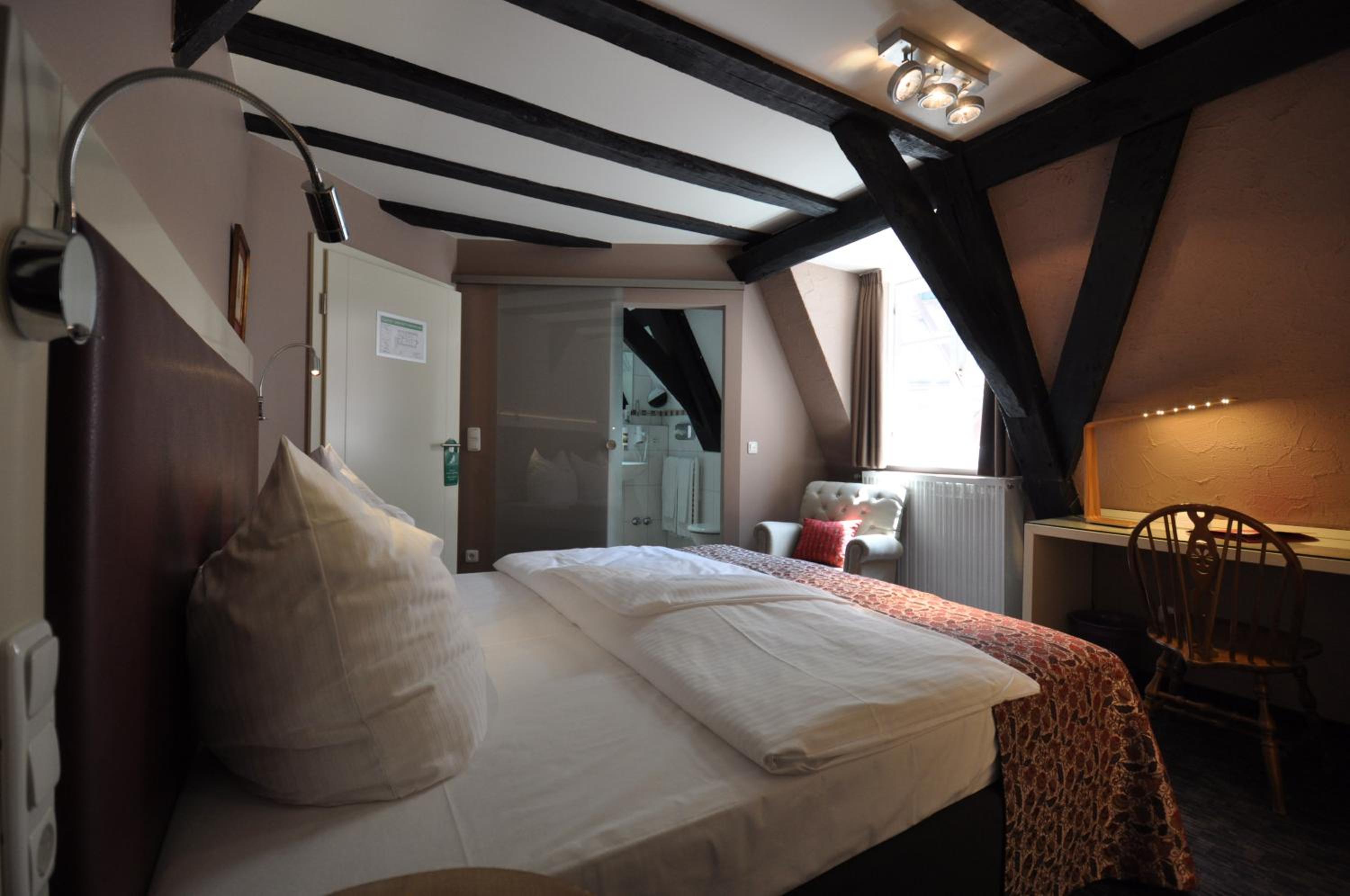 Double Room - Photo 4