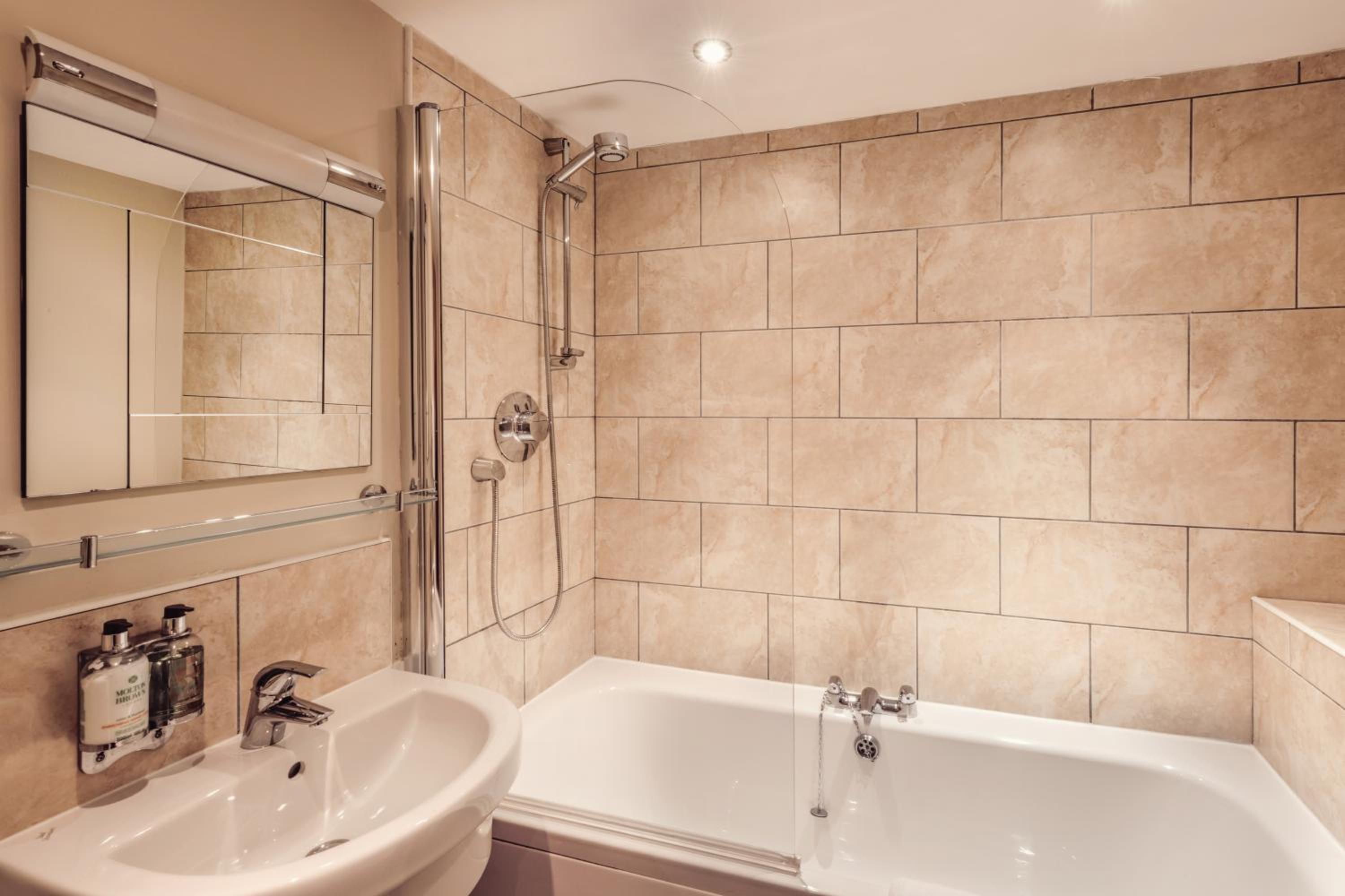 Mews Suite - Photo 3