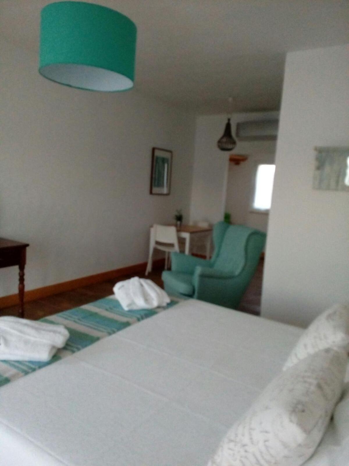 Double Room with Pool View - Photo 23