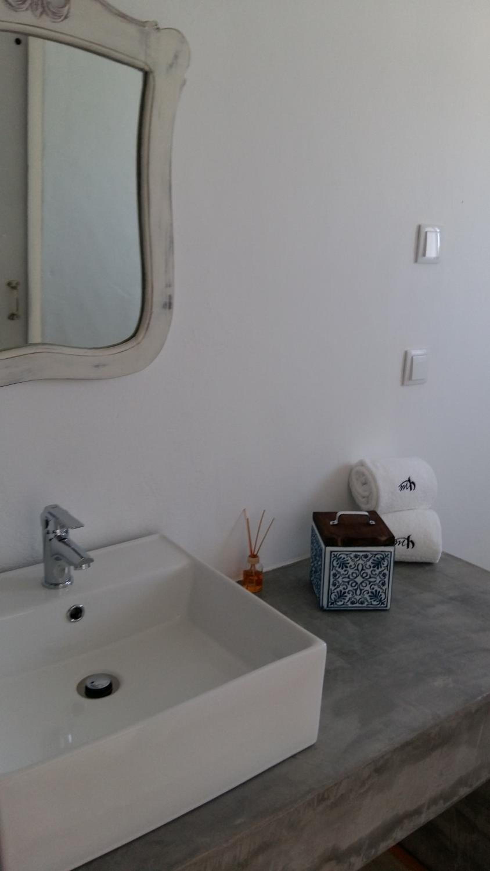 Double Room with Pool View - Photo 36