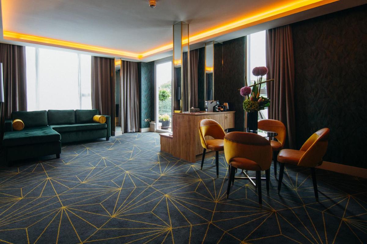 Presidential Suite photo 1