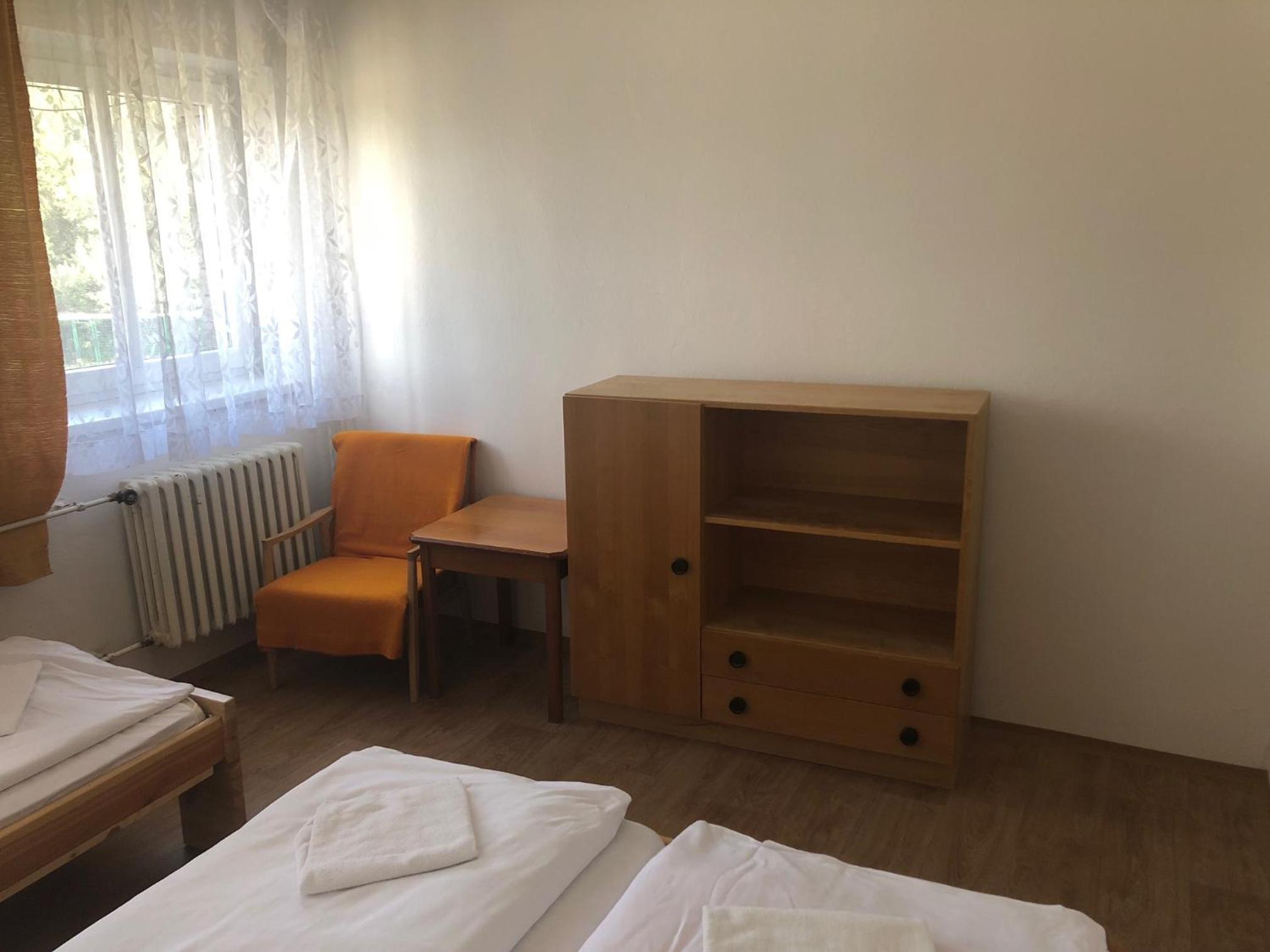 Economy Quintuple Room