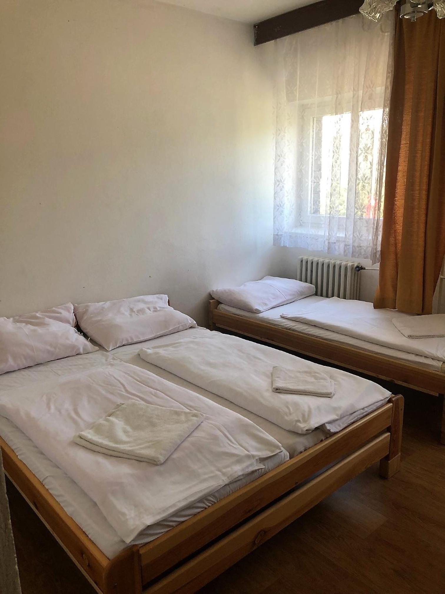 Economy Triple Room