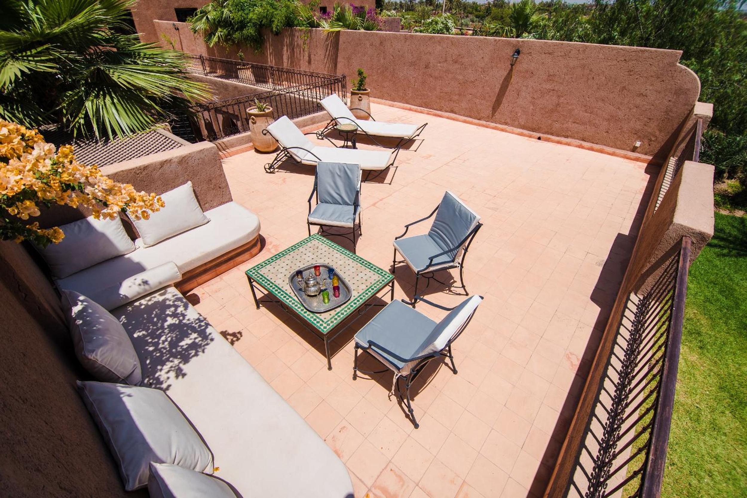 Four-Bedroom Villa with Private Pool - Photo 13