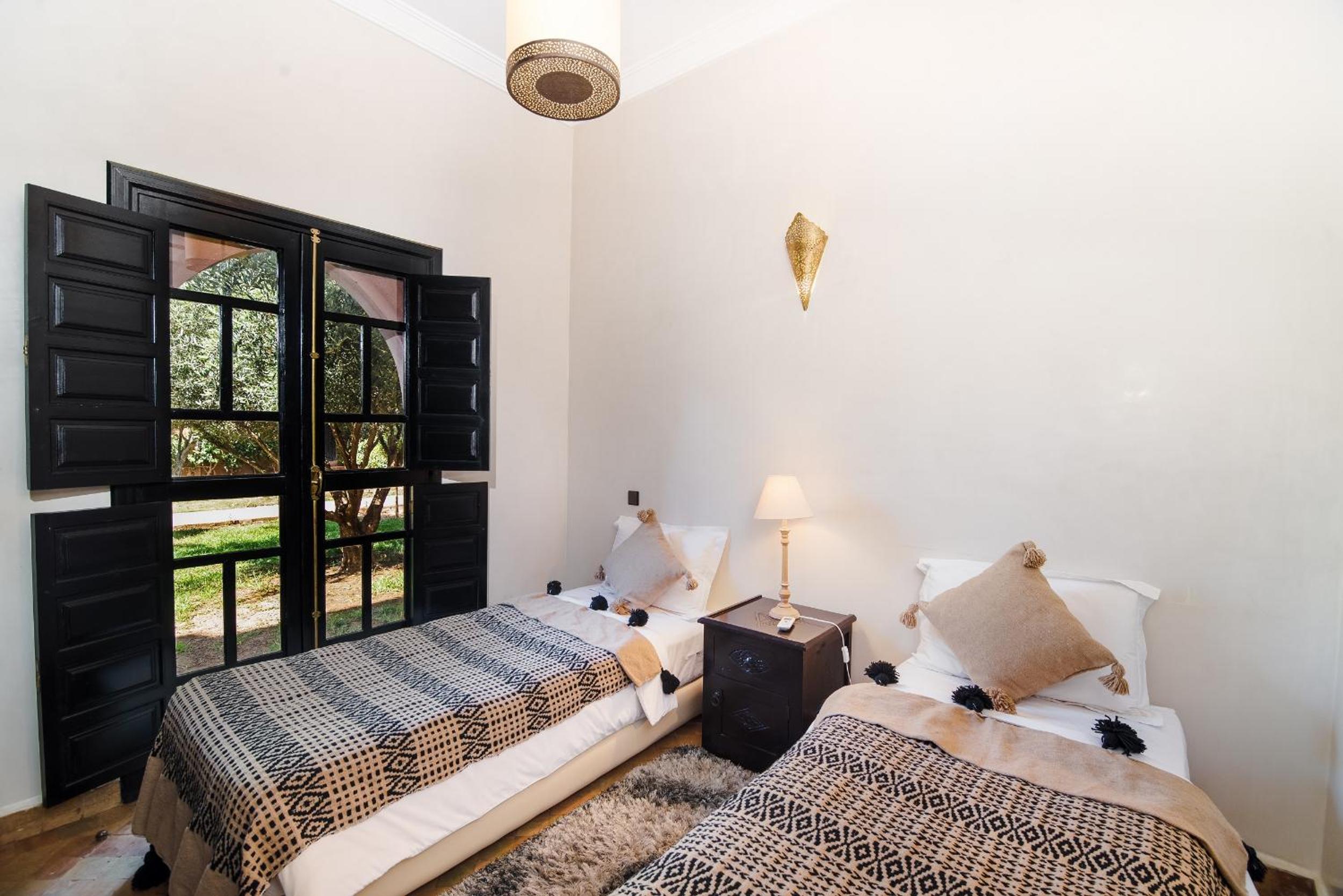 Four-Bedroom Villa with Private Pool - Photo 4