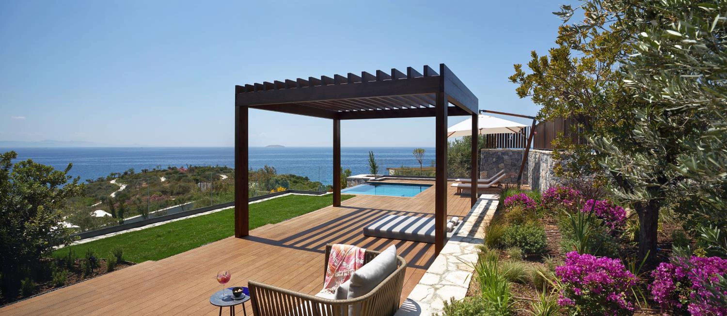 Master Suite with Pool Sea View photo 3