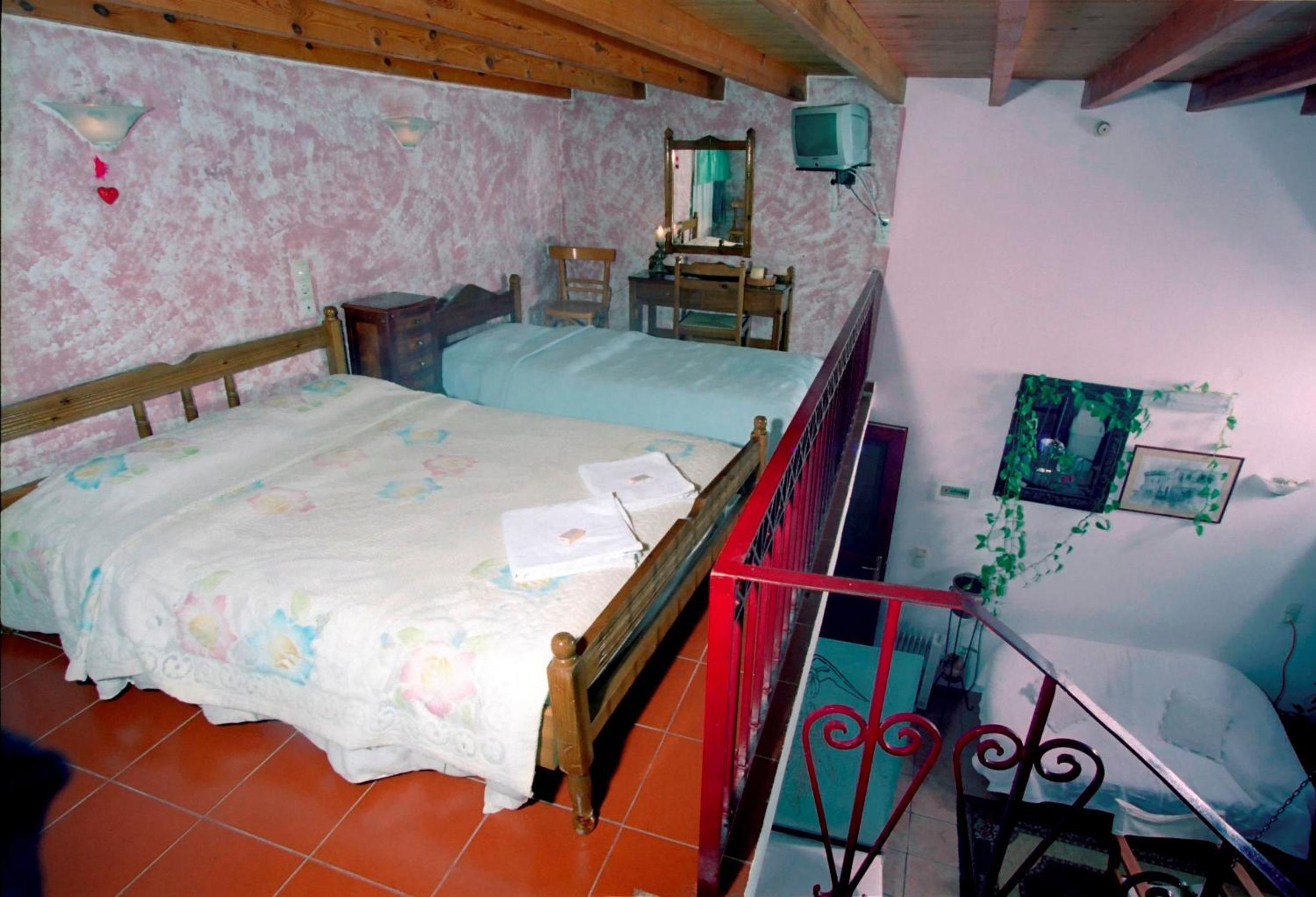 Deluxe One-Bedroom Apartment with Ocean View