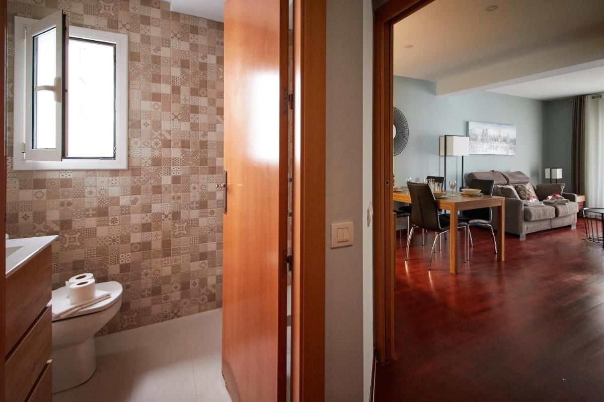 Two-Bedroom Apartment (5 Adults) photo 2
