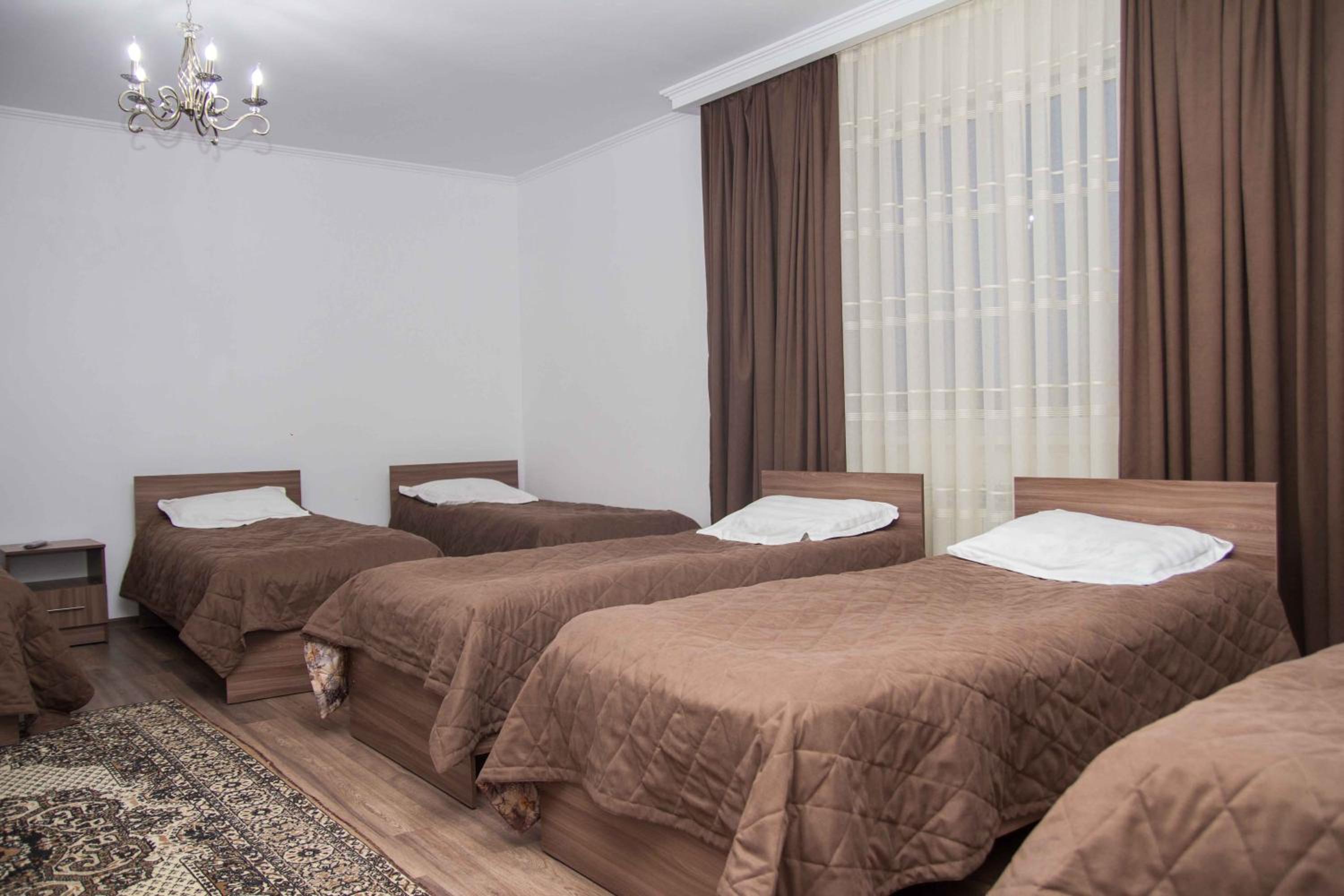 6-Bed Mixed Dormitory Room photo 1