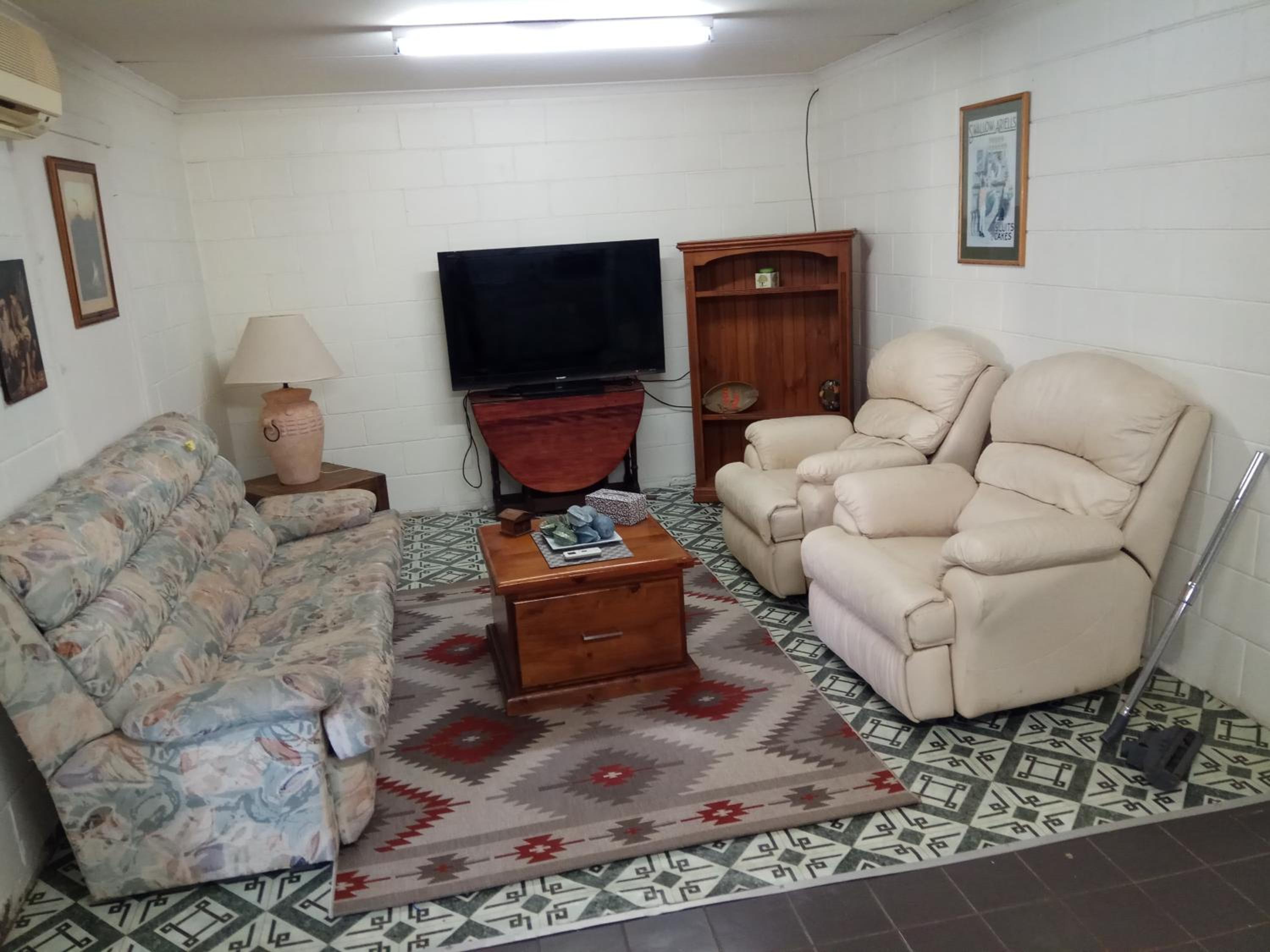 Three-Bedroom House photo 1