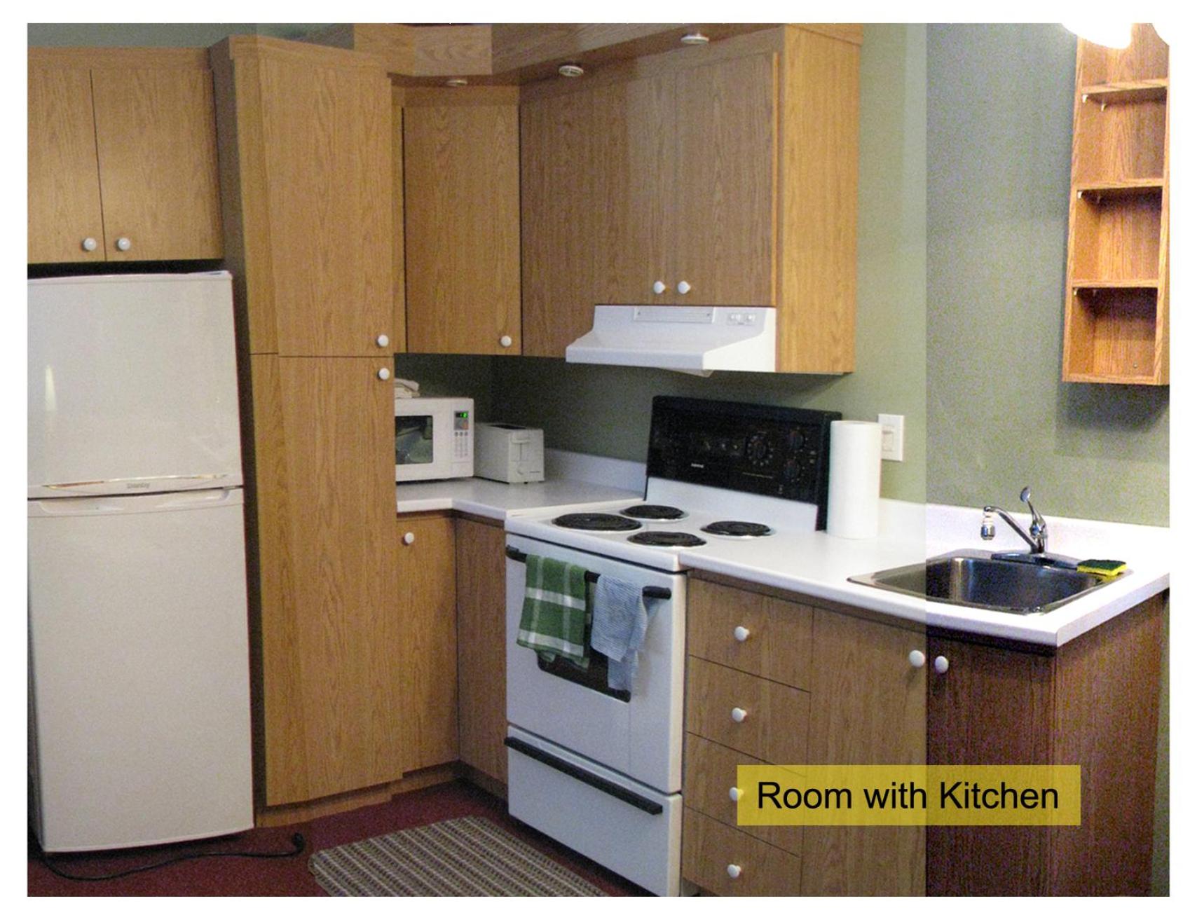 Queen Room with Kitchenette photo 3