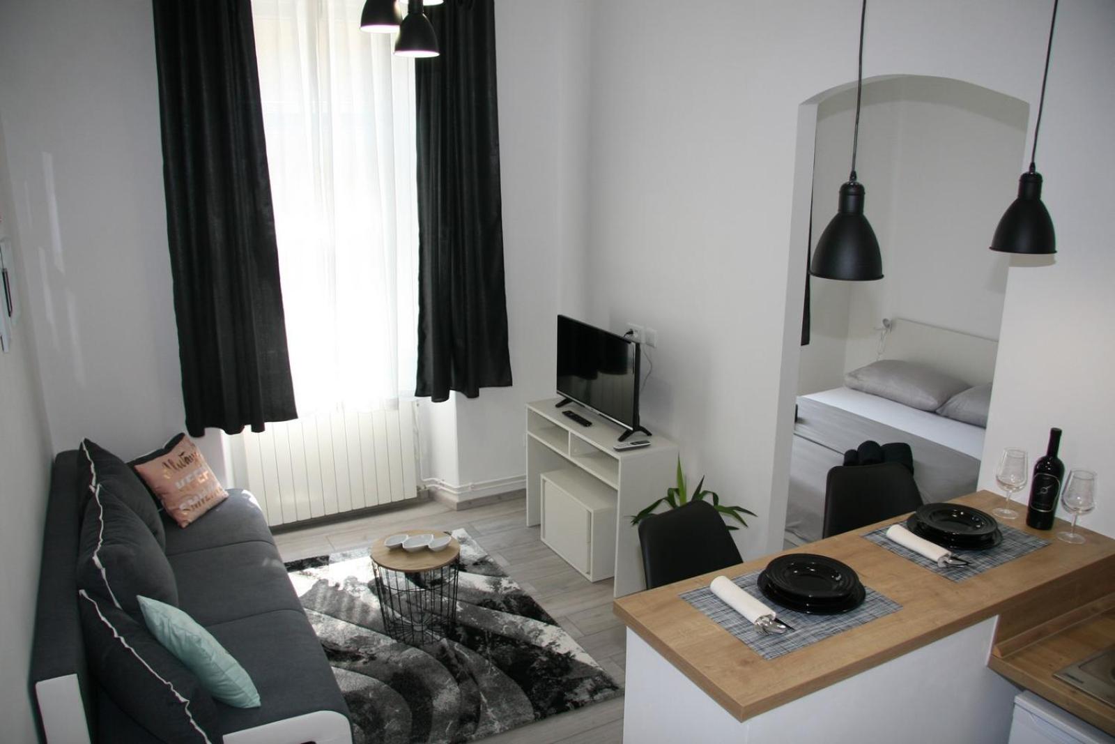 One-Bedroom Apartment - Photo 37