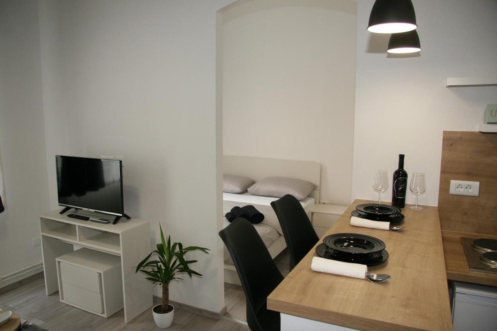 One-Bedroom Apartment - Photo 35
